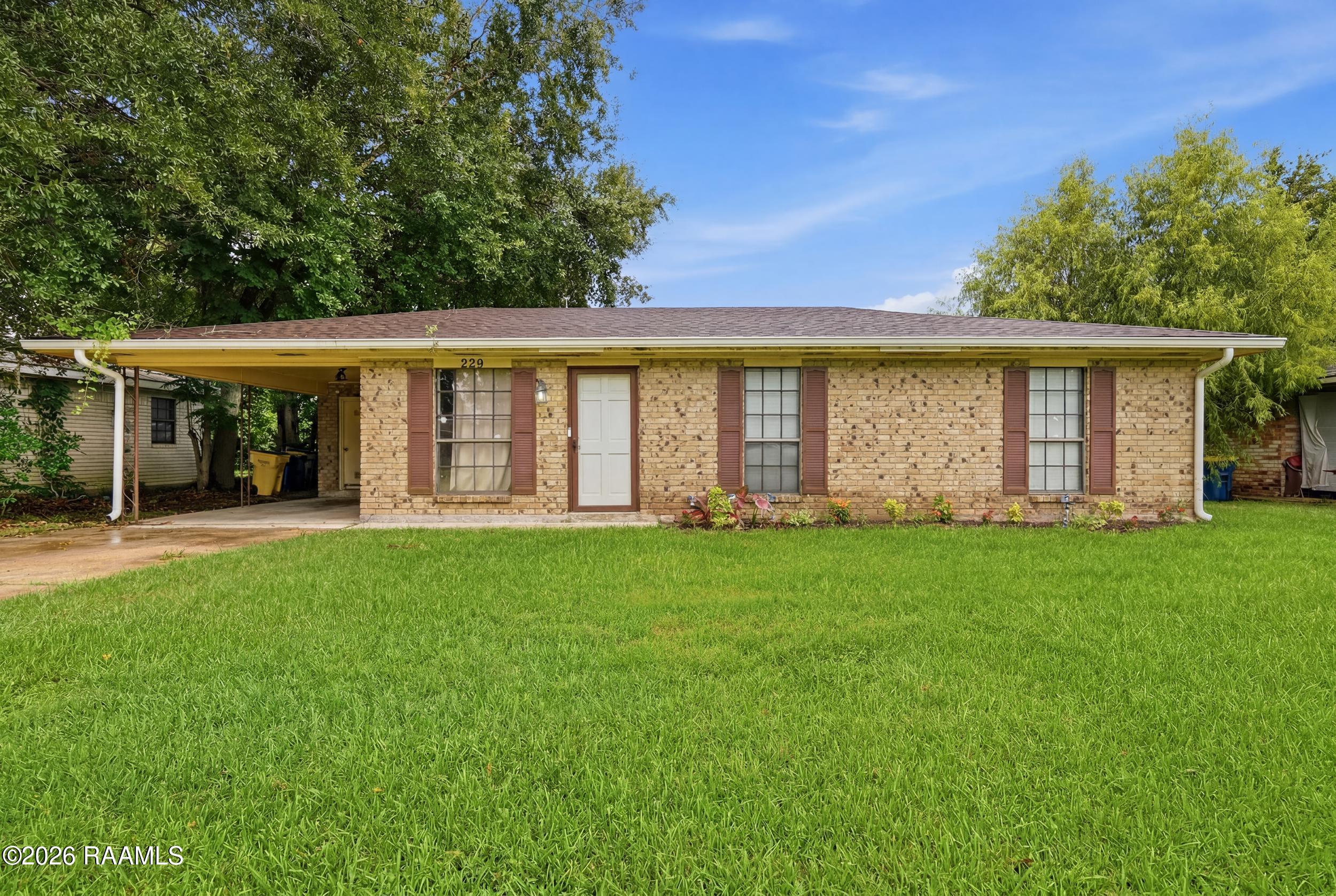 229 Auburn Drive — photo
