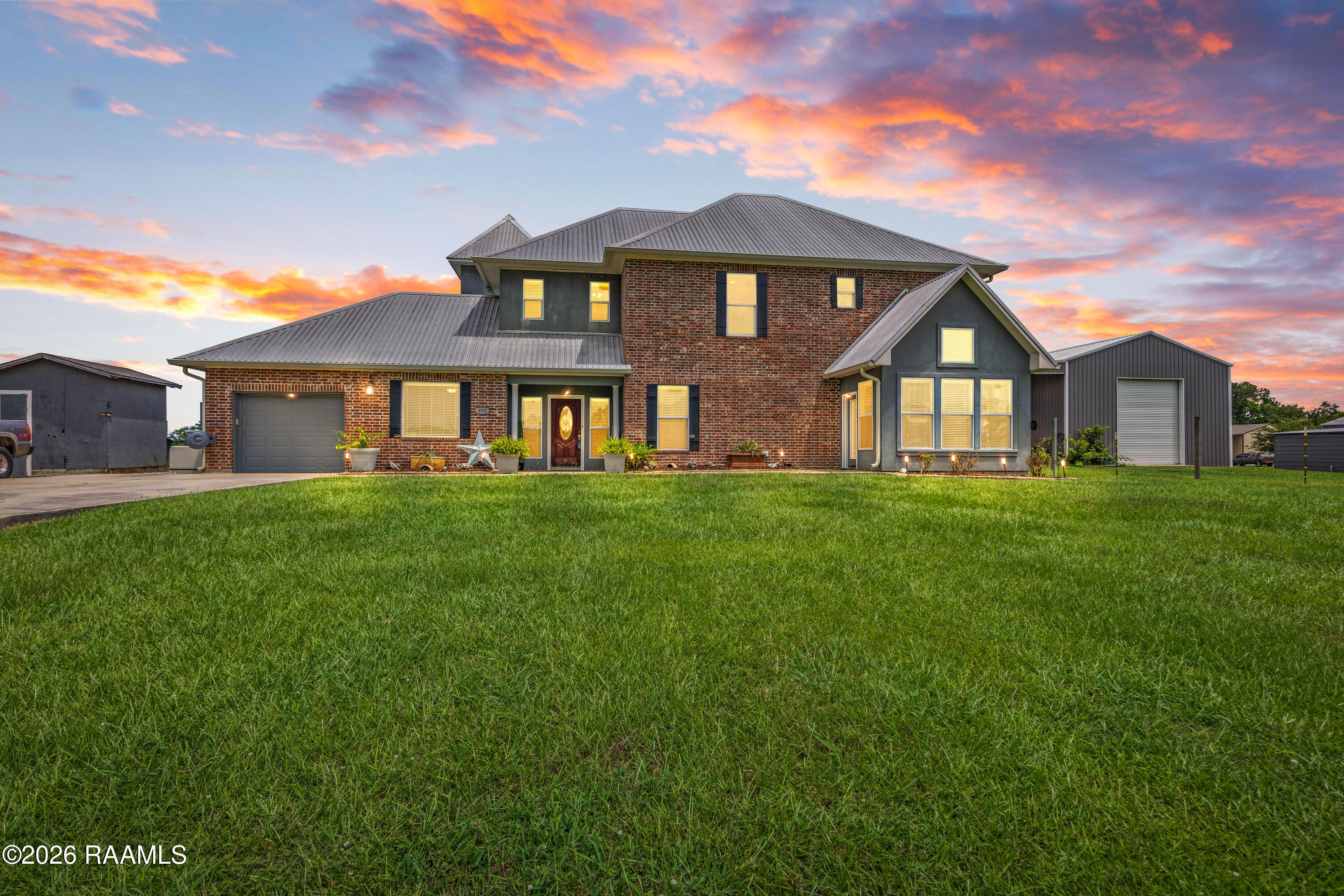 358 Fleur De Lis Lane — photo