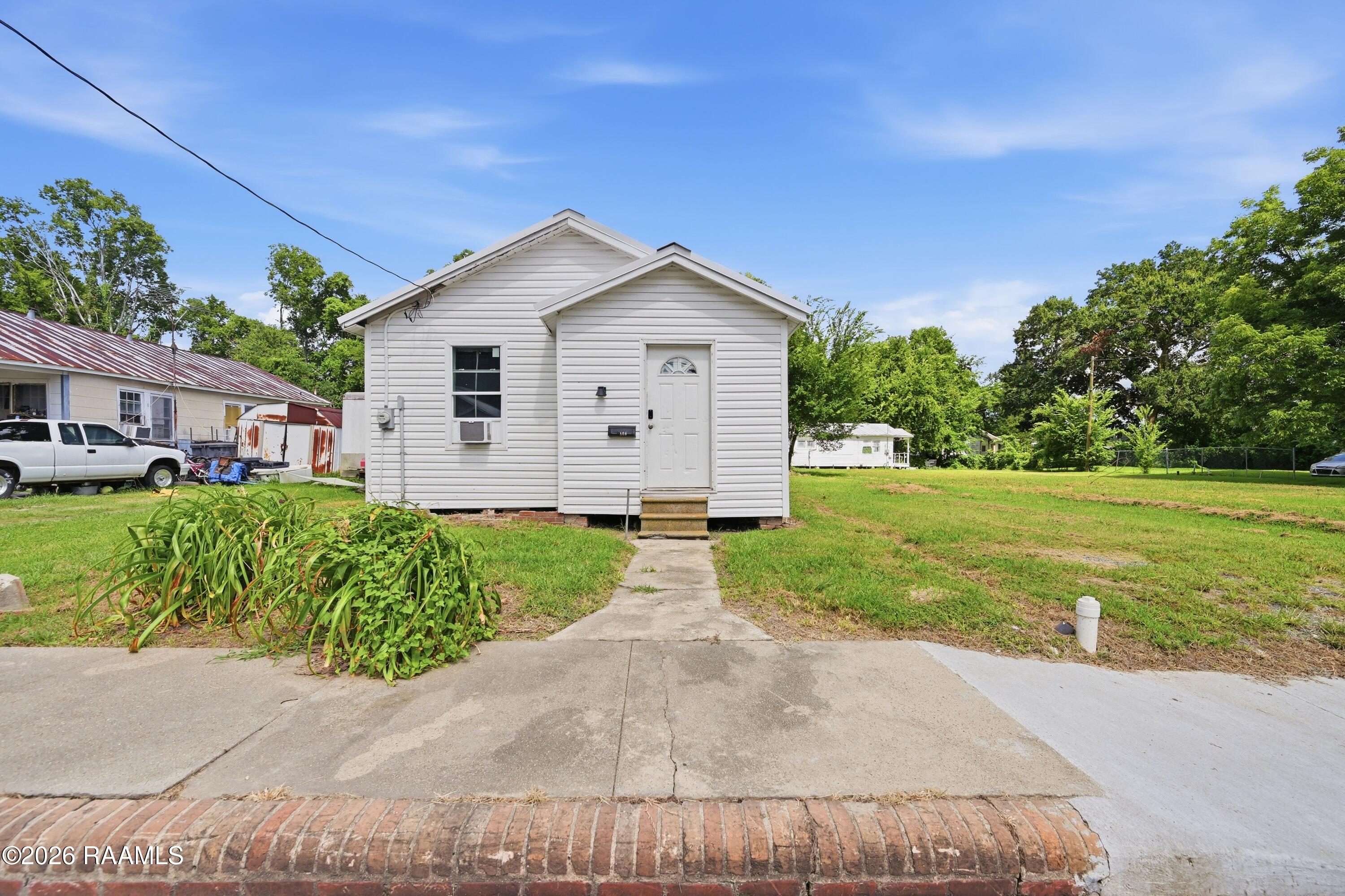 808 N Market Street — photo
