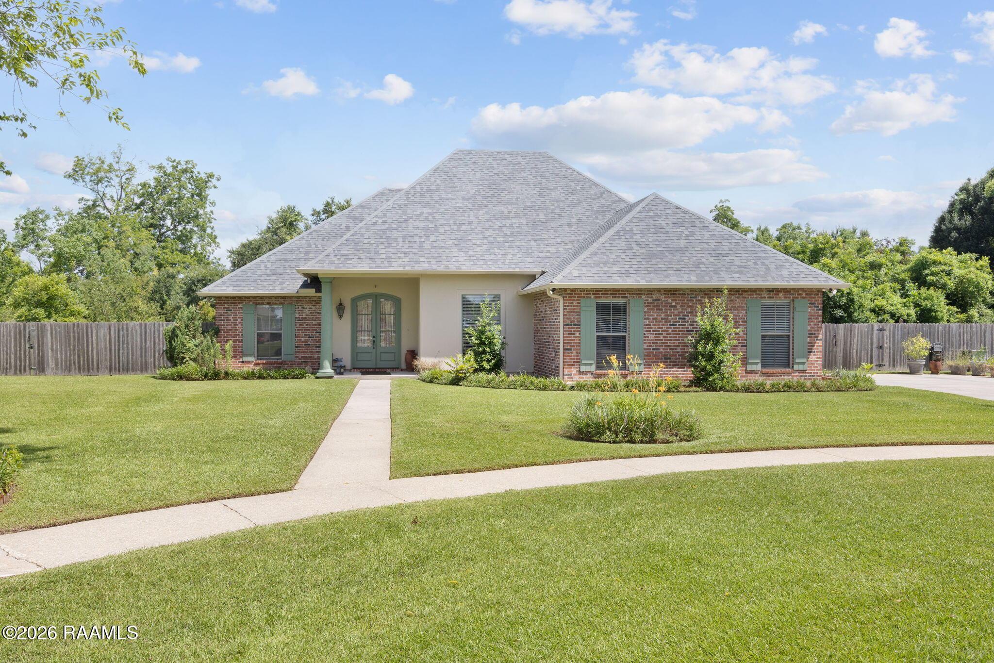 1014 Ashford Circle — photo