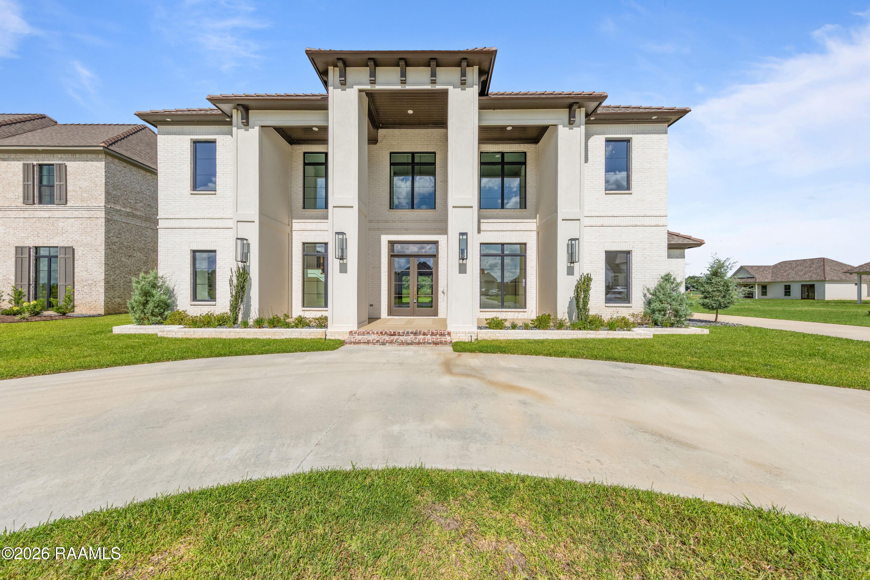 106 Trailing Oaks Drive — photo