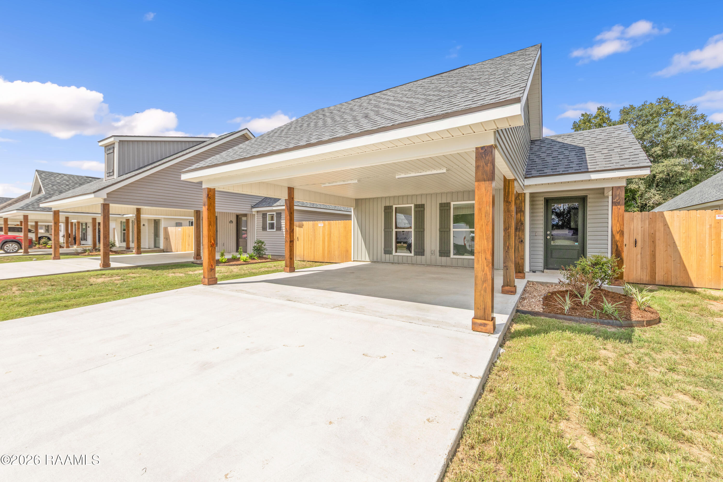 202 Camerons Cove Drive — photo