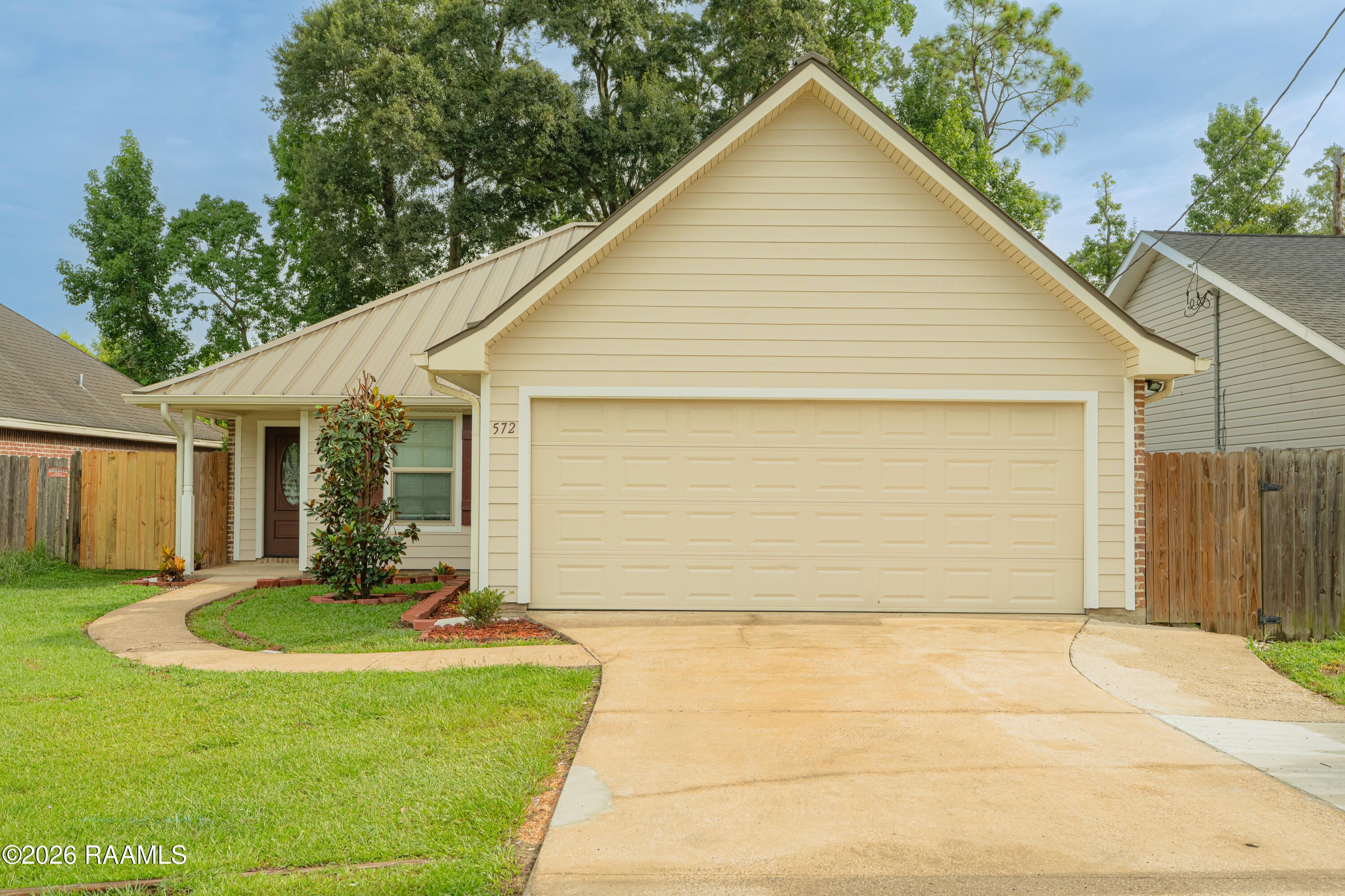 572 Ethel Drive — photo