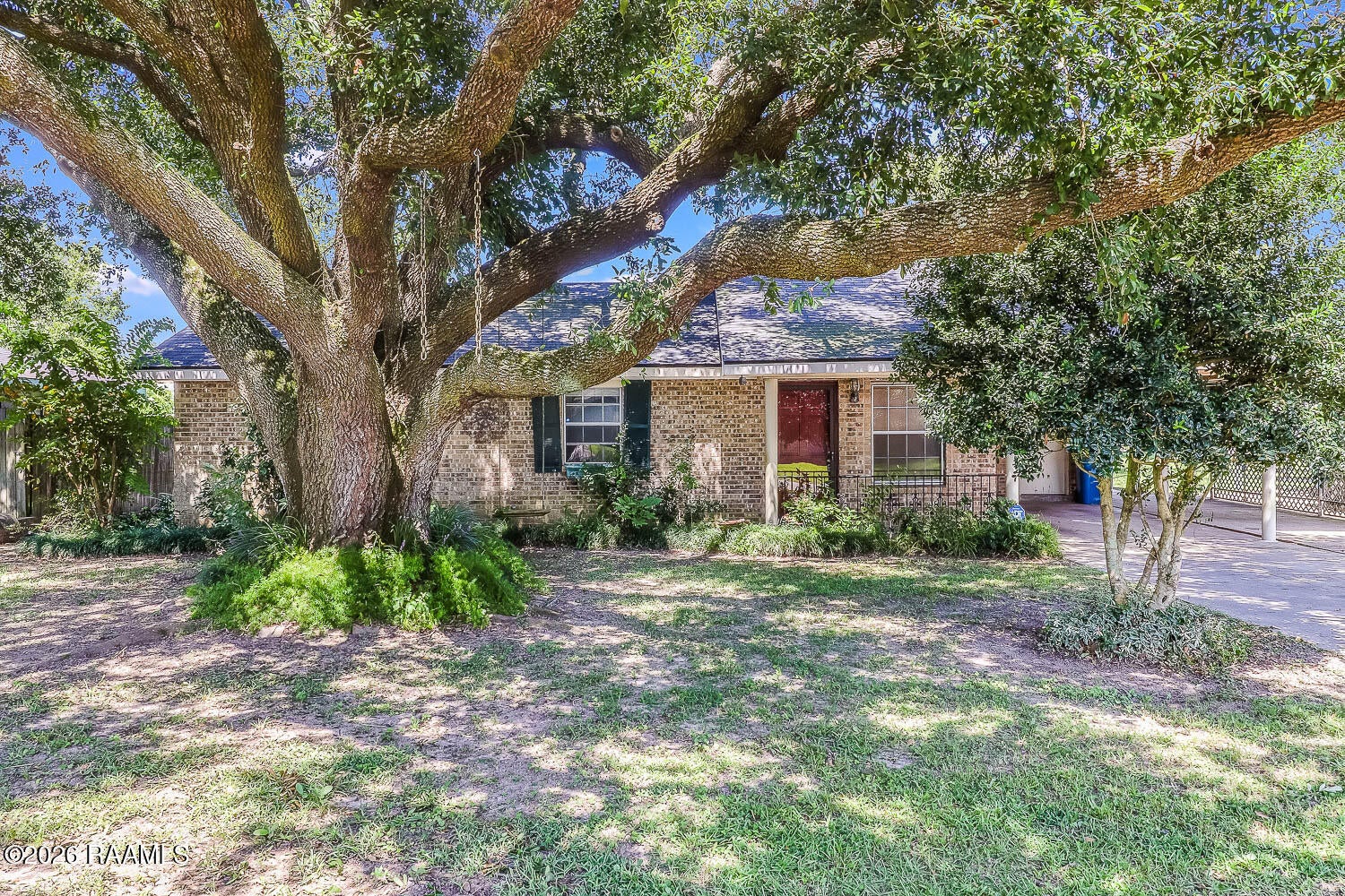 120 Burrow Drive — photo