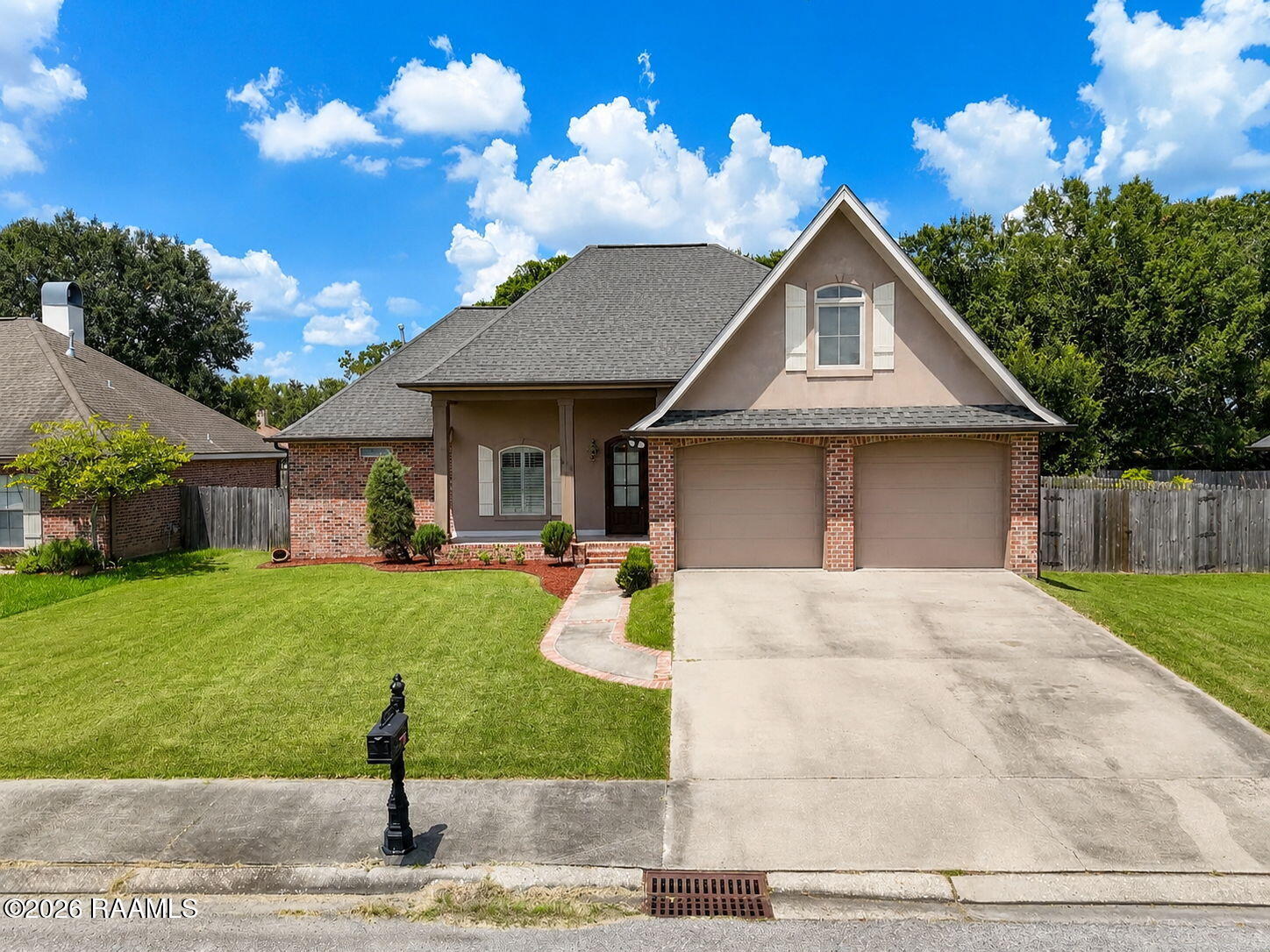 614 Southlake Circle — photo