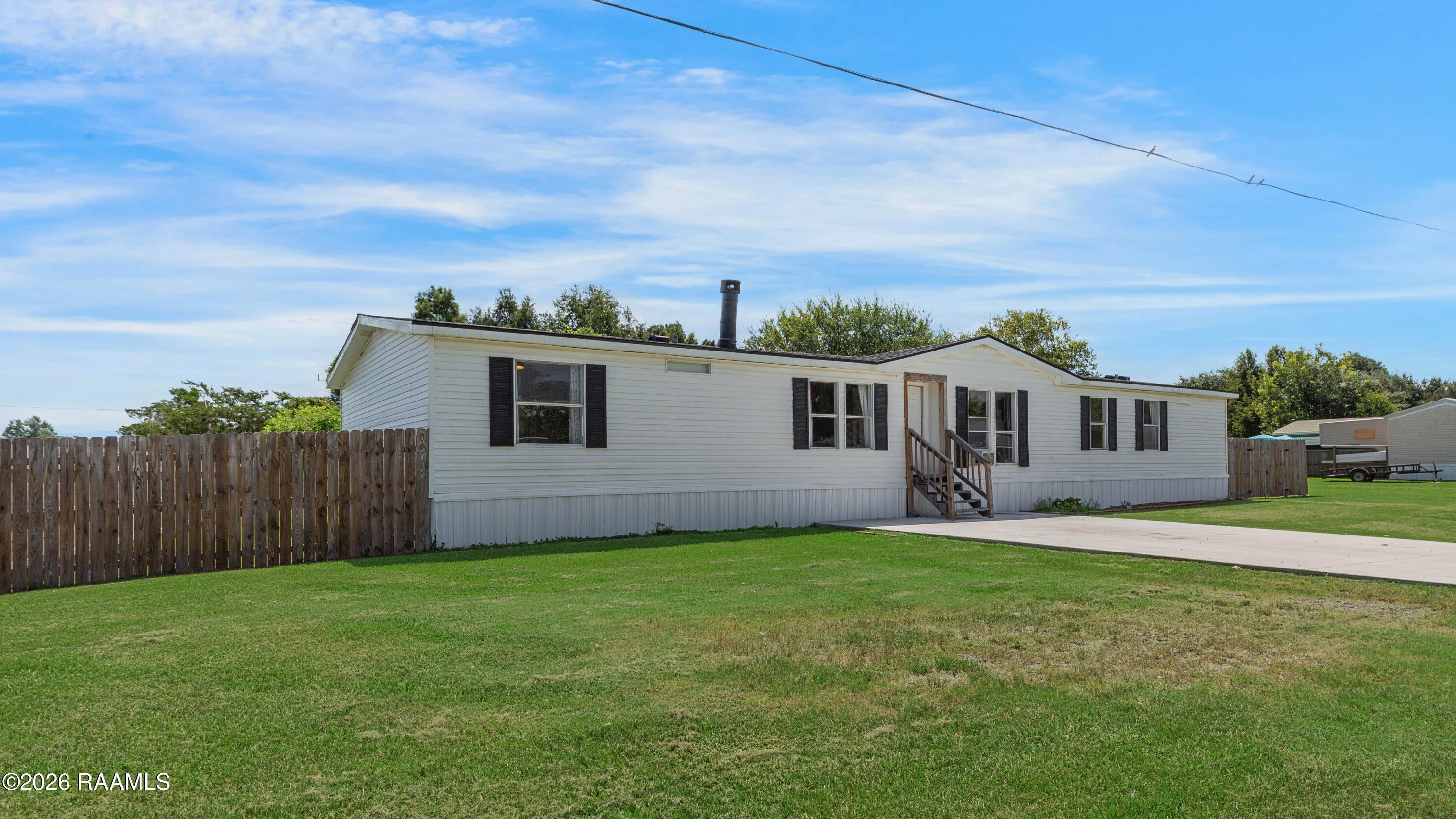 346 W Railroad Avenue — photo