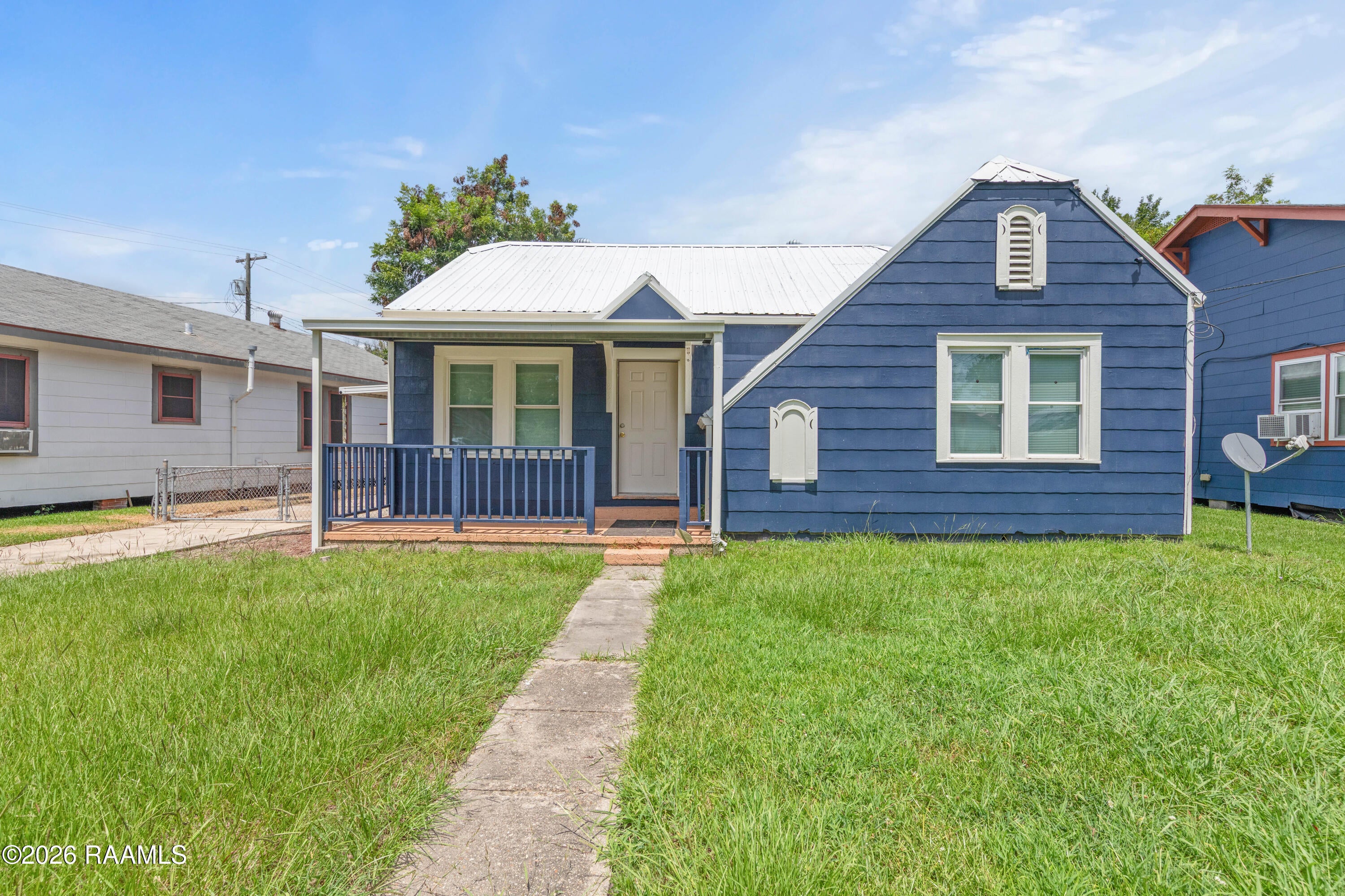 834 W Saint Peter Street — photo