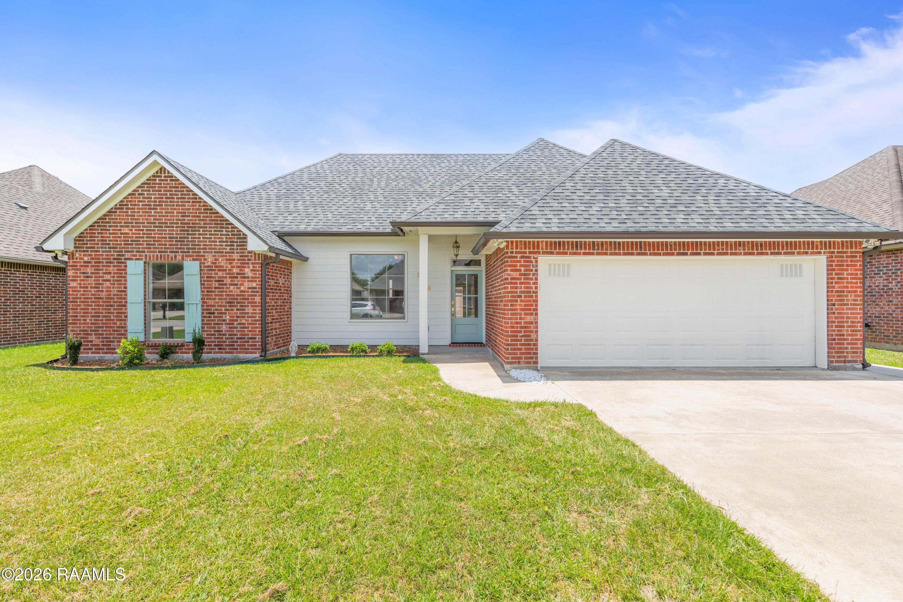 206 Oak Hill Lane — photo