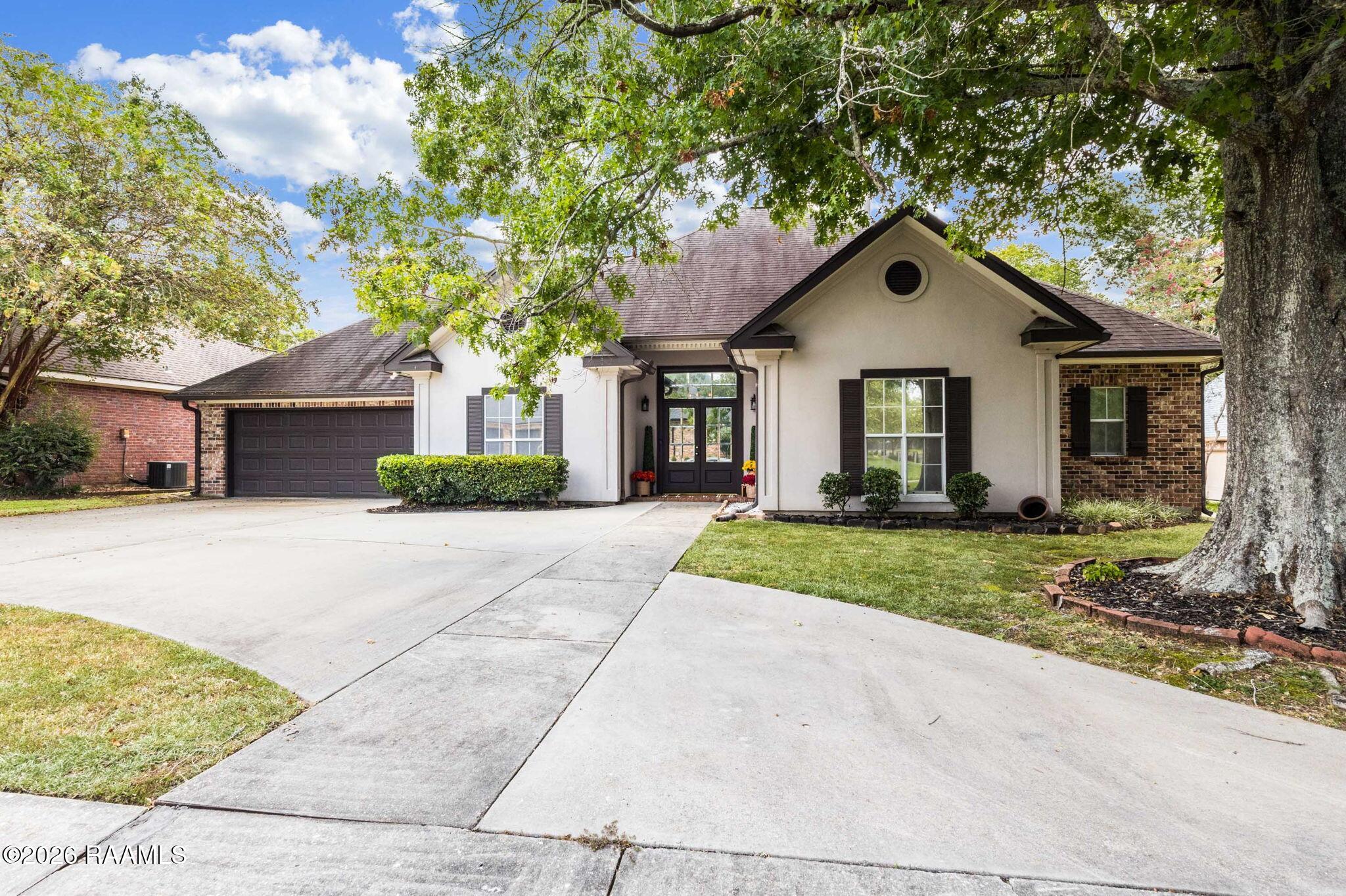 300 Creekwood Drive — photo