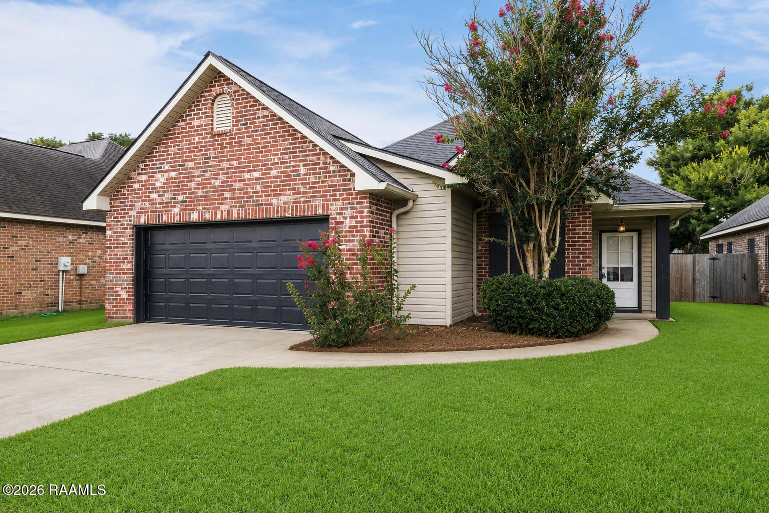 213 Colchester Drive — photo