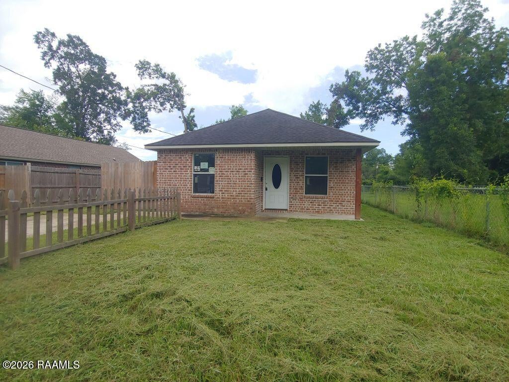 1423 W College Avenue — photo
