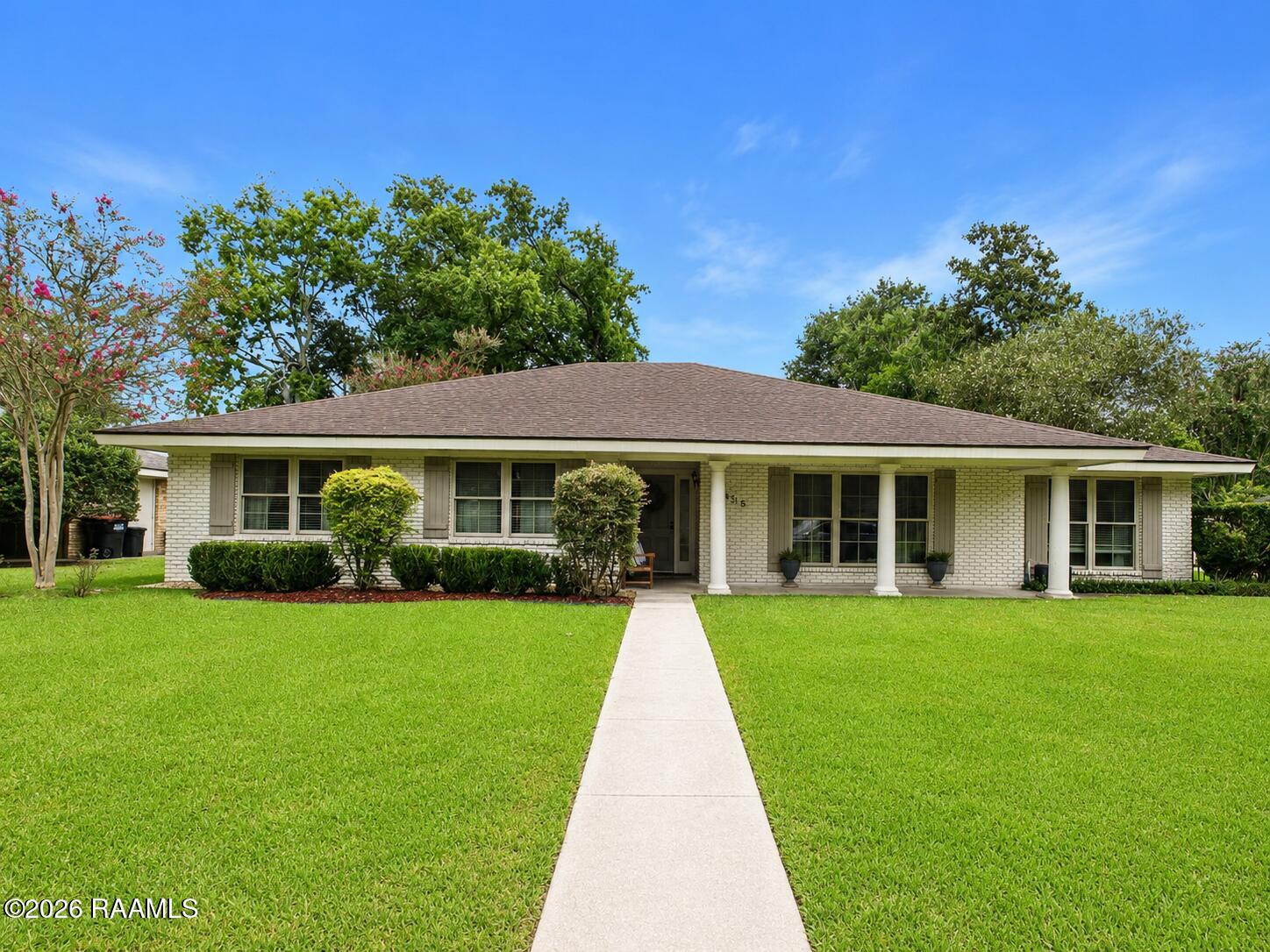 405 Live Oak Drive — photo