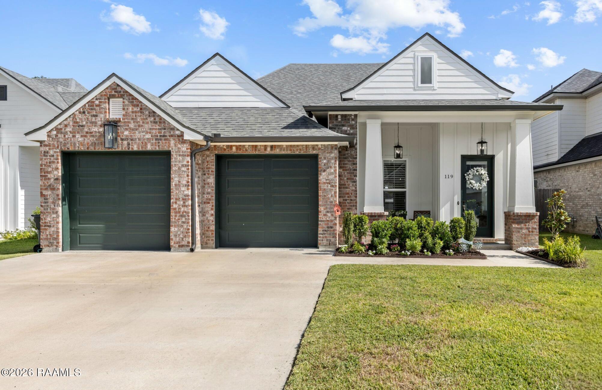 119 Lakes Edge Drive — photo
