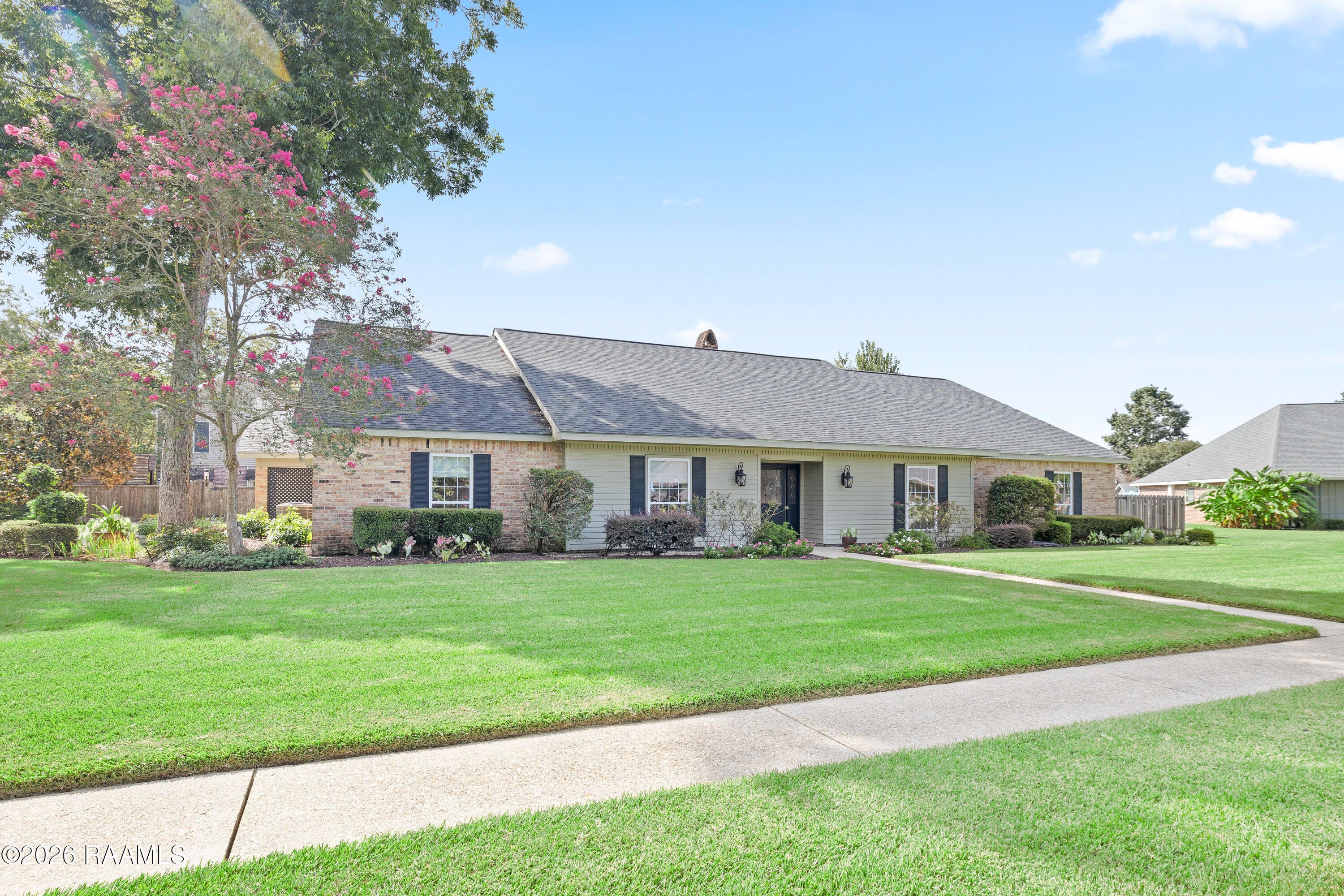 101 Chatwood Circle — photo