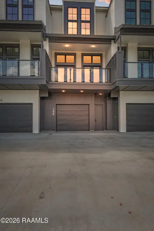 104 Southern Heights Drive — photo