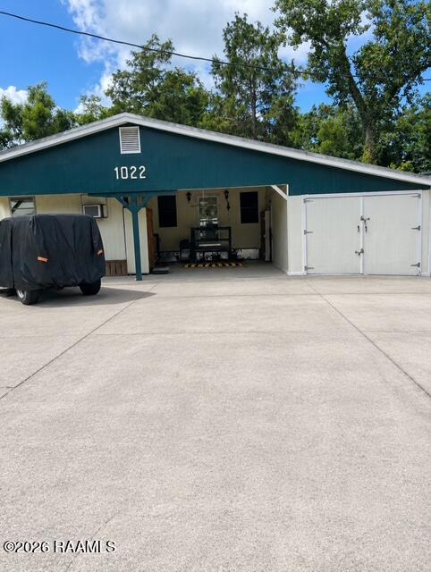 1022 Acadiana Street — photo