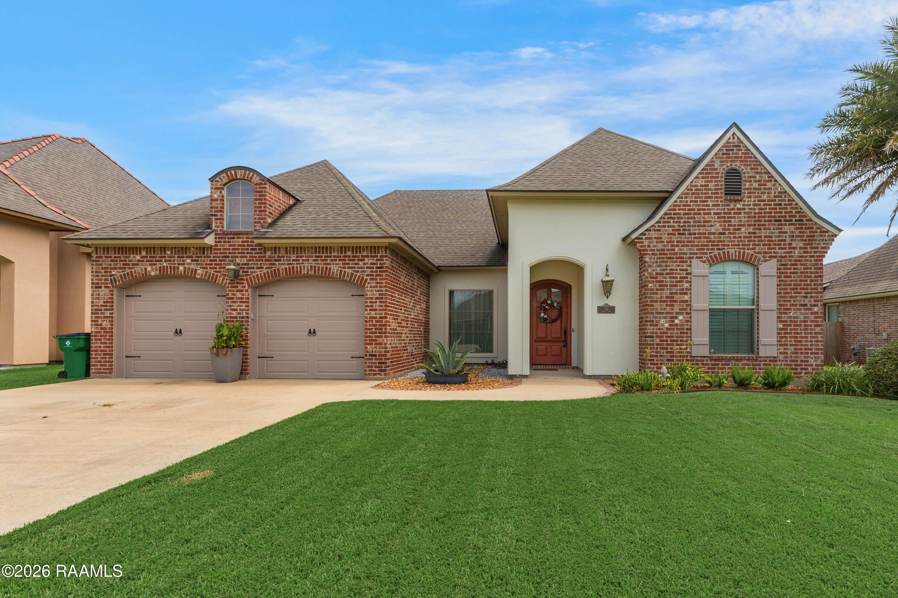 301 Harvest Lane — photo