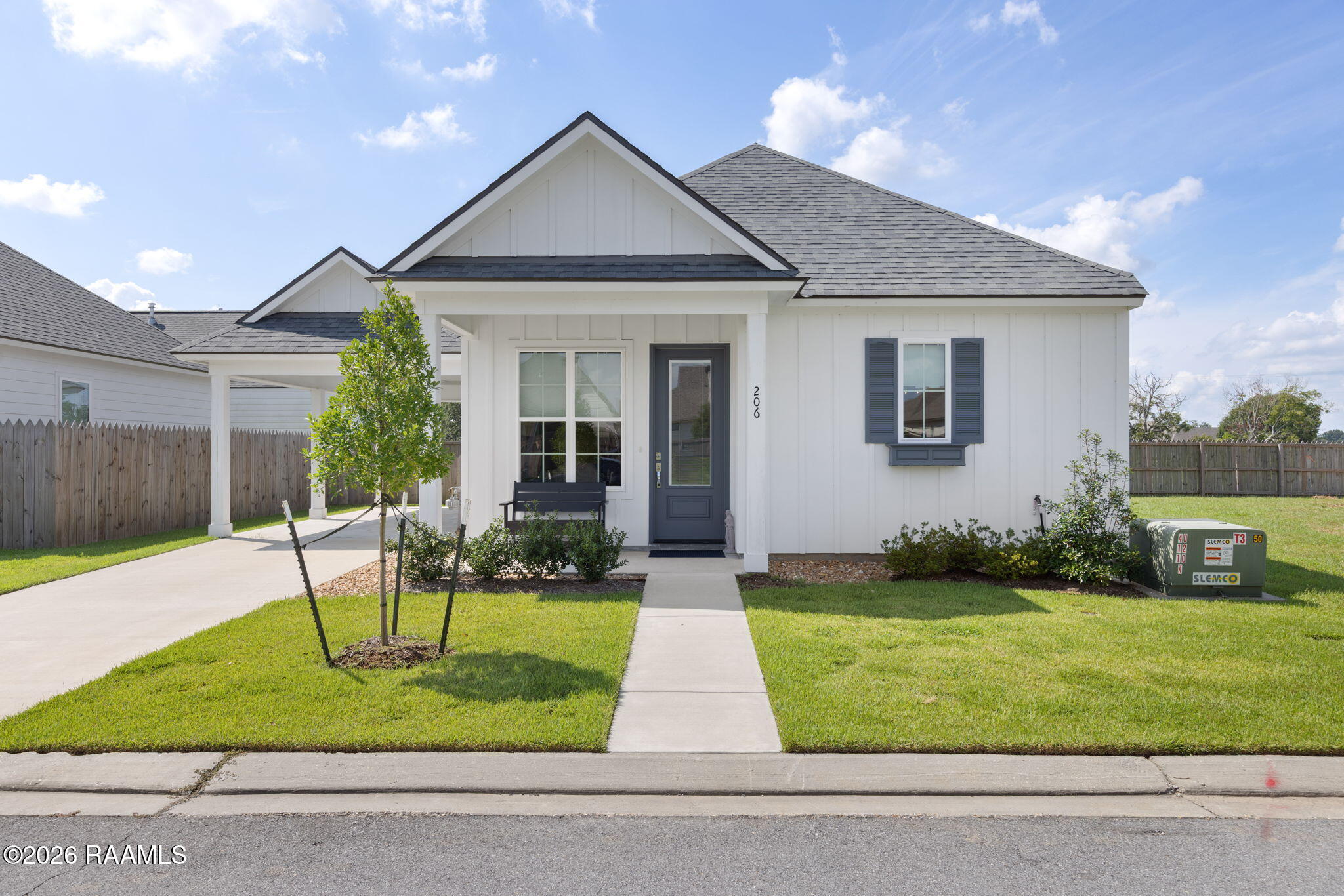 206 Silver Star Court — photo