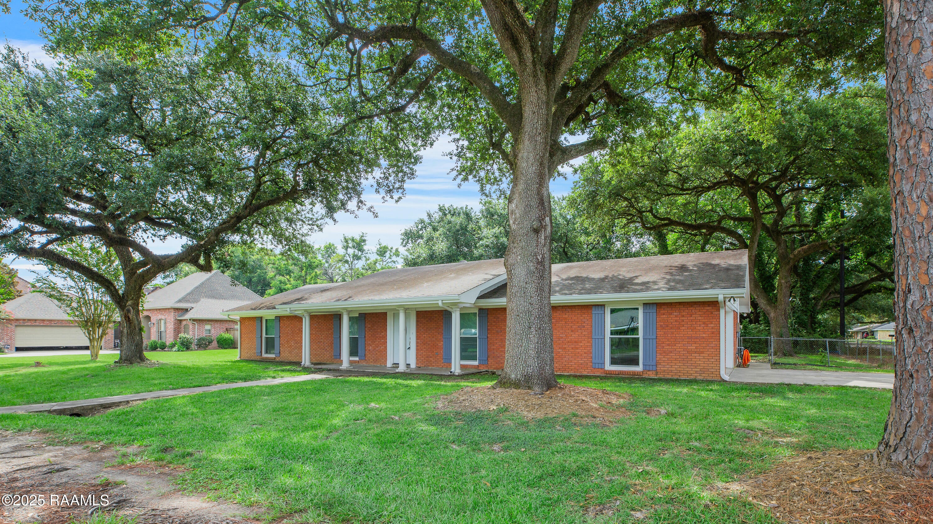 Home in Lafayette, LA 70506 — photo 2