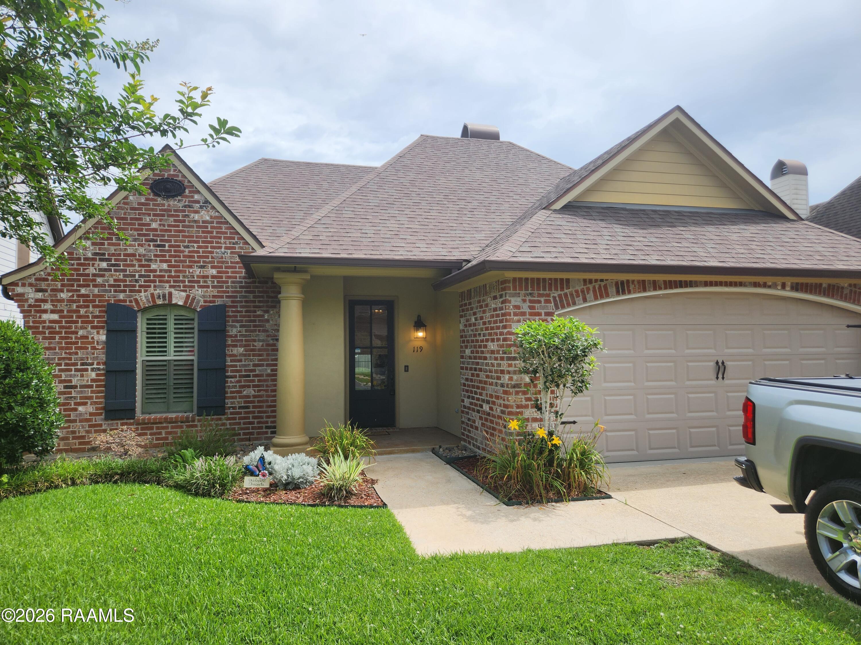 119 Metairie Court — photo