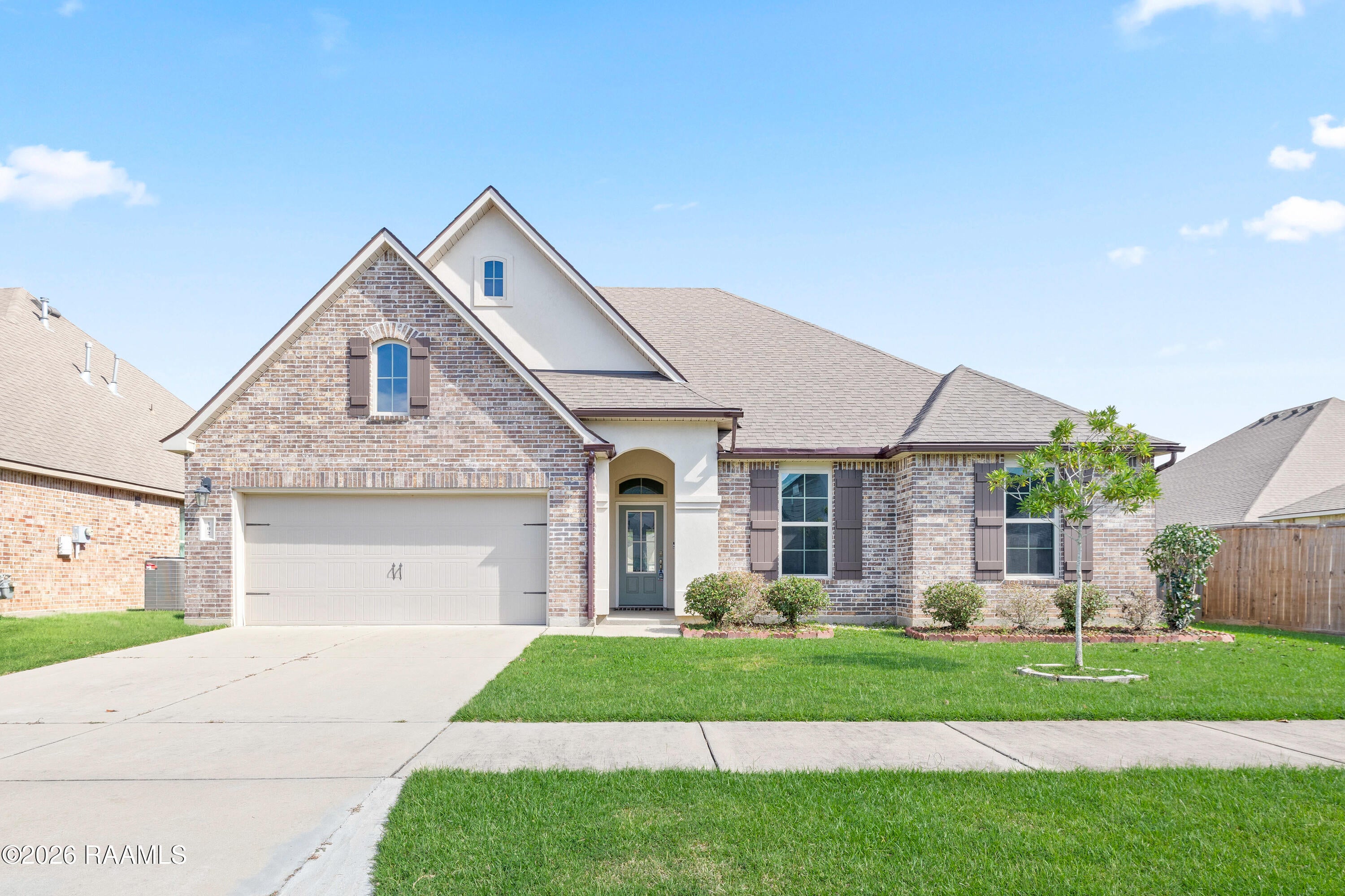 102 Deer Lake Lane — photo