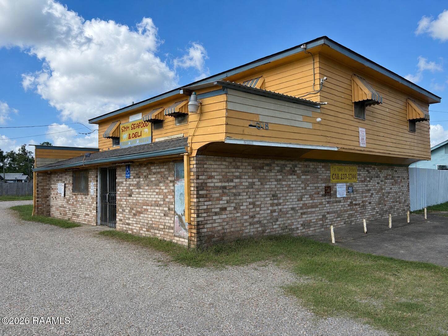 1008 E Simcoe Street — photo