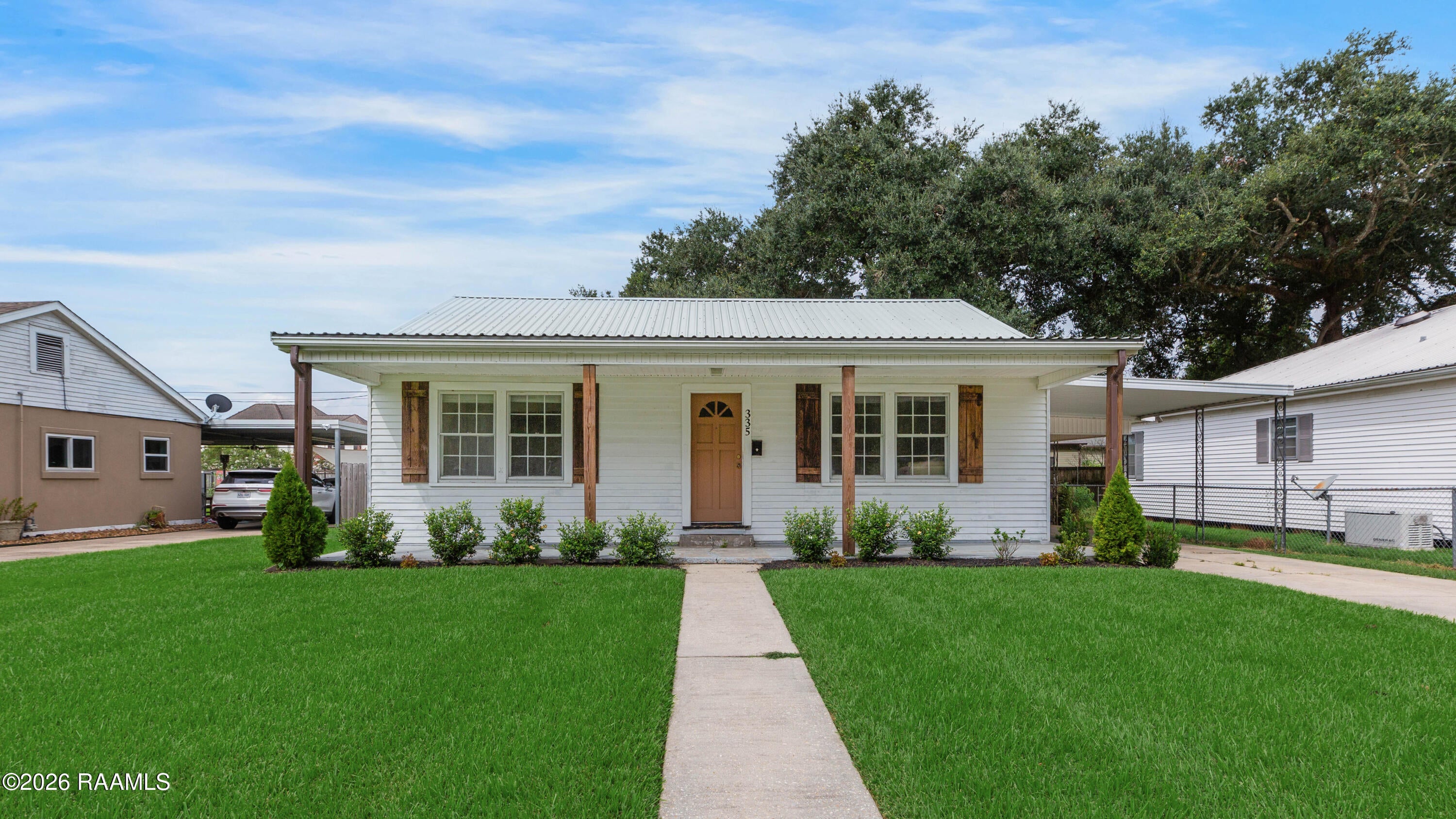 335 Country Club Drive — photo