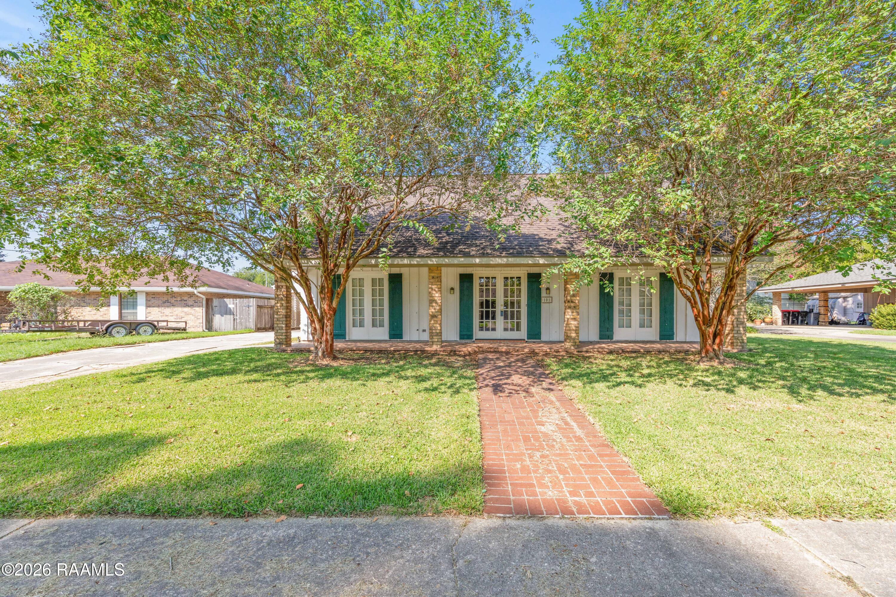 101 Wisteria Drive — photo