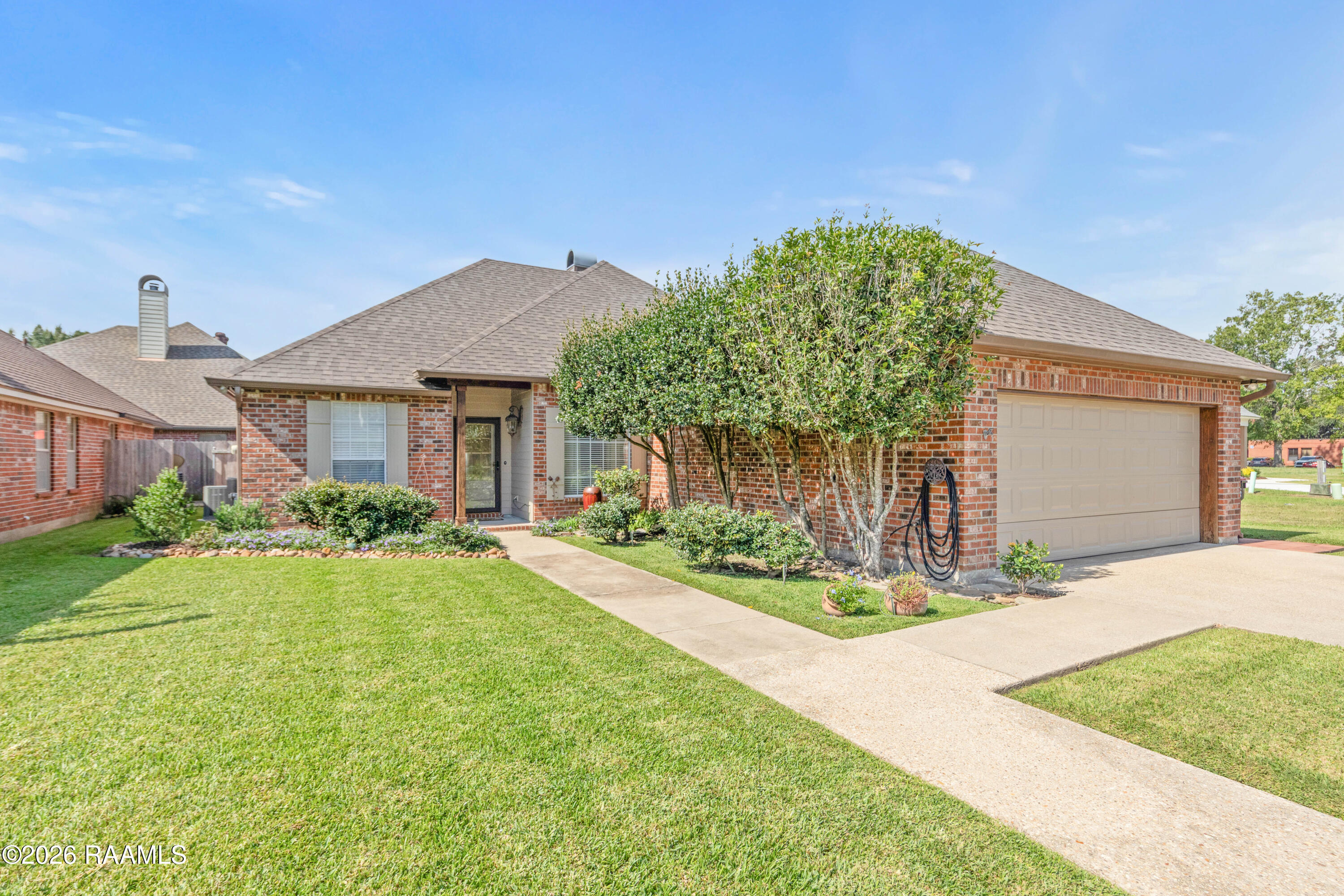 203 Commons Drive — photo