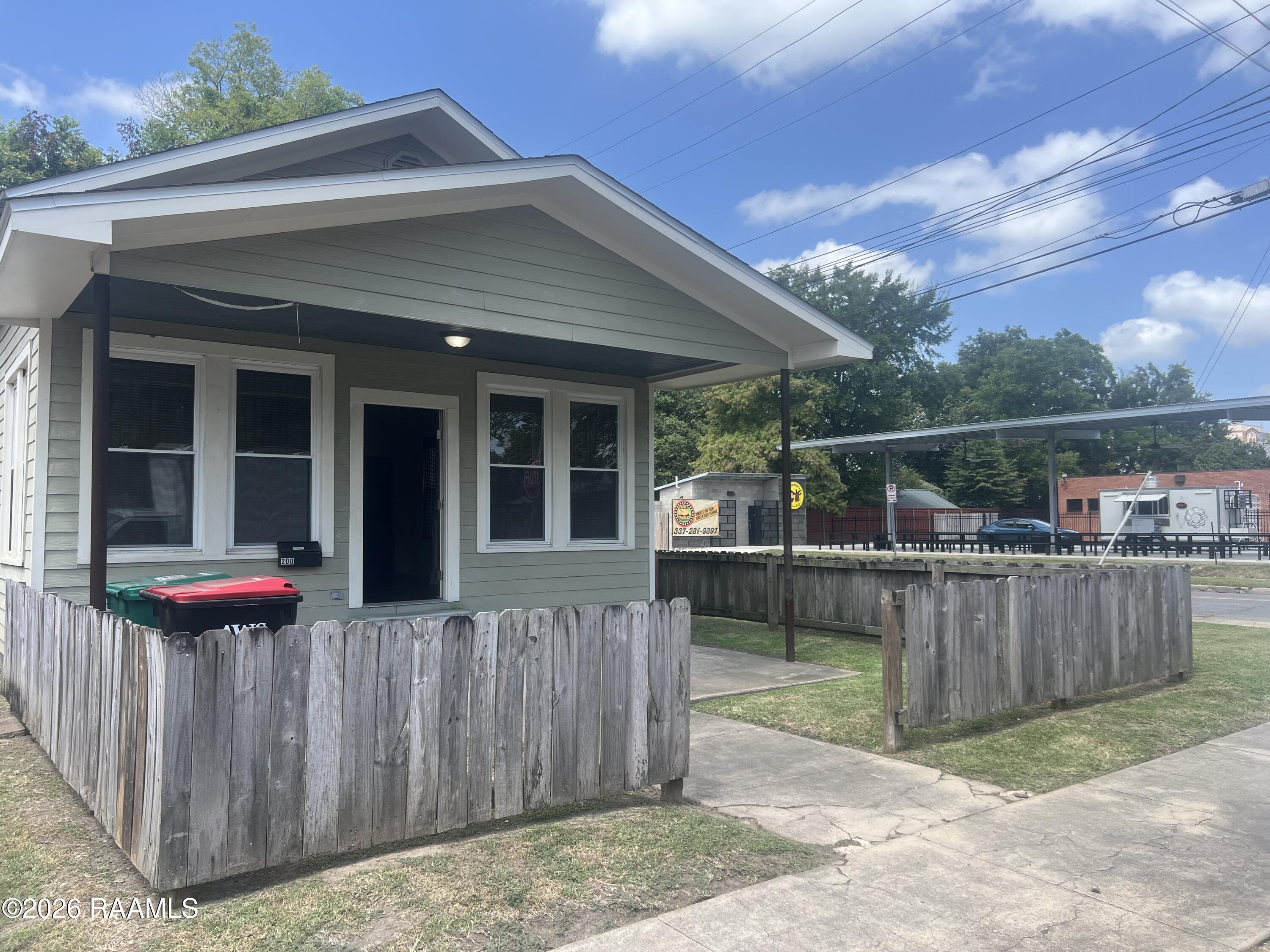 200 E Cypress Street — photo