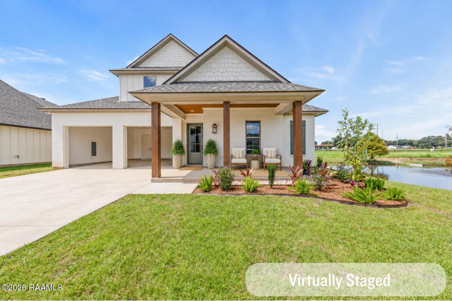 102 Carriage Lakes Drive — photo