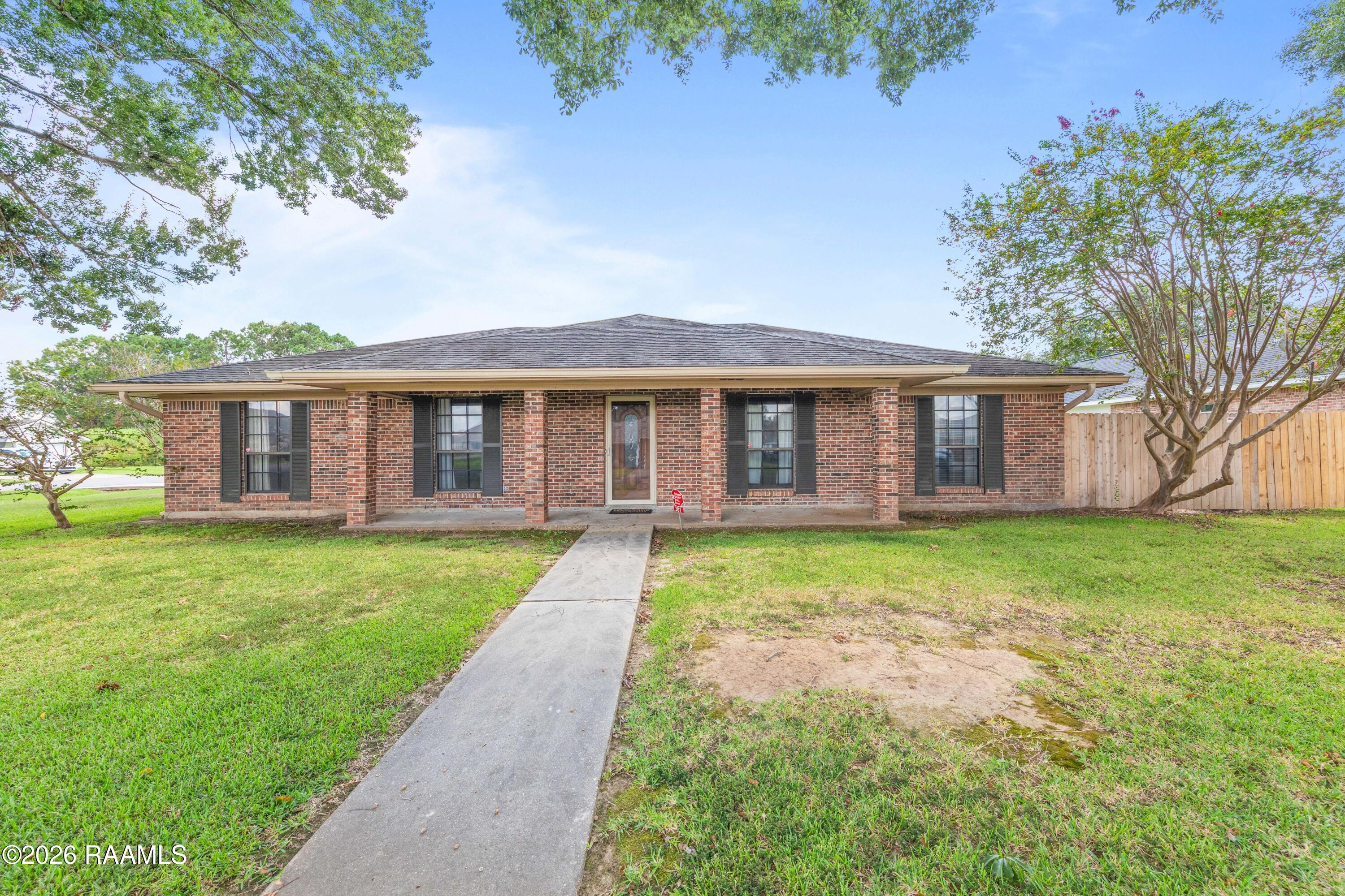 201 Nicole Drive — photo
