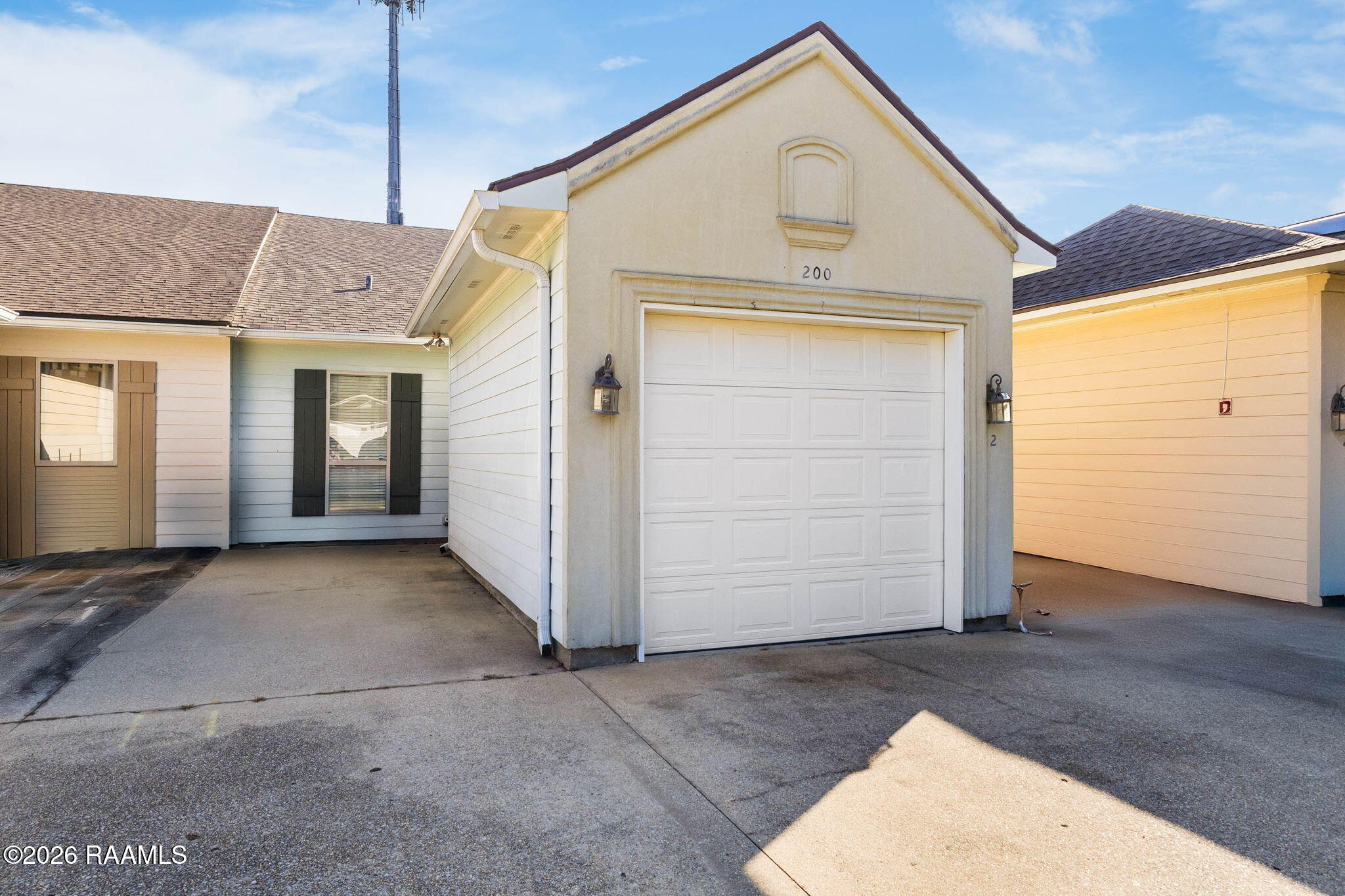 200 W Brentwood Boulevard Unit 2 — photo