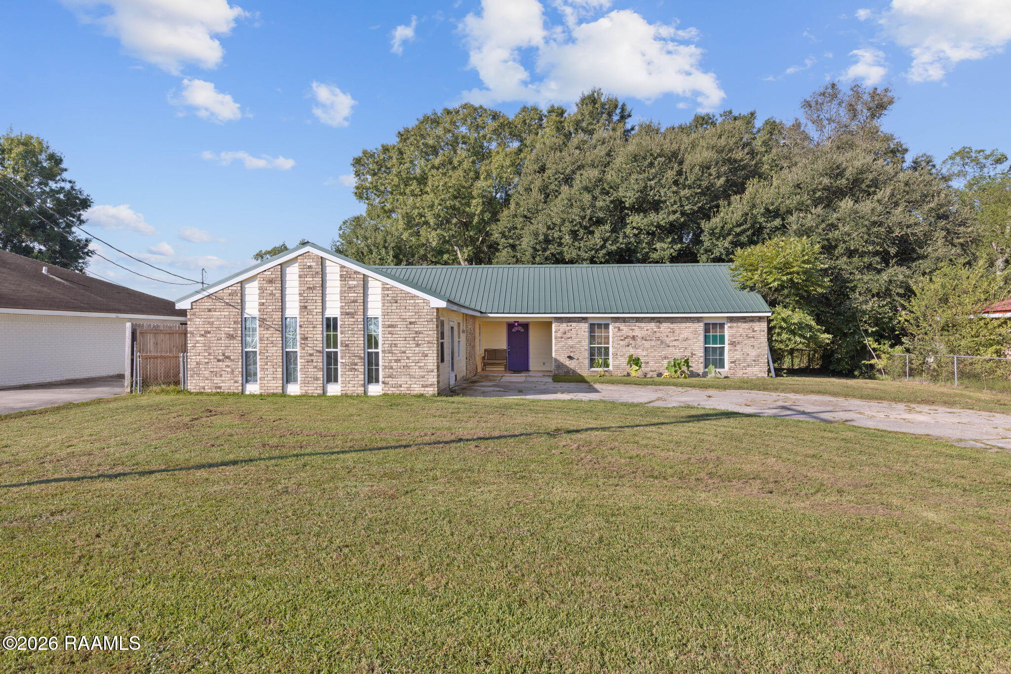 321 W Broussard Road — photo