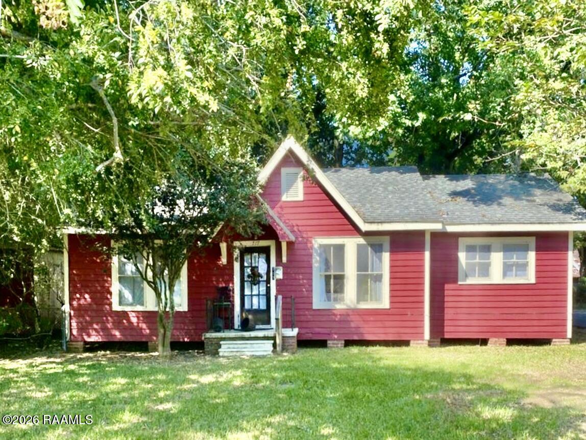 717 Moss Street — photo