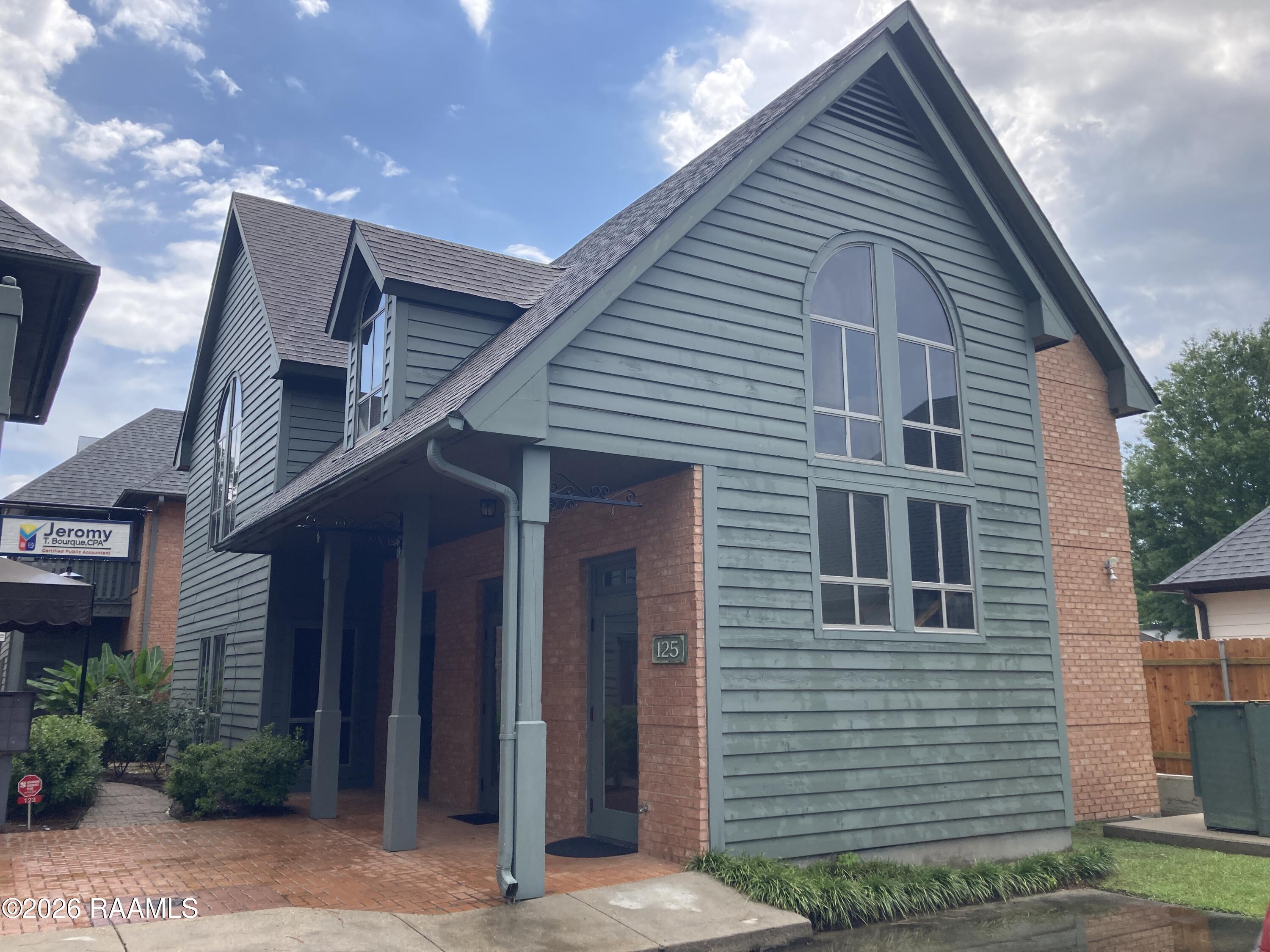 125 Ridgeway Drive #B — photo
