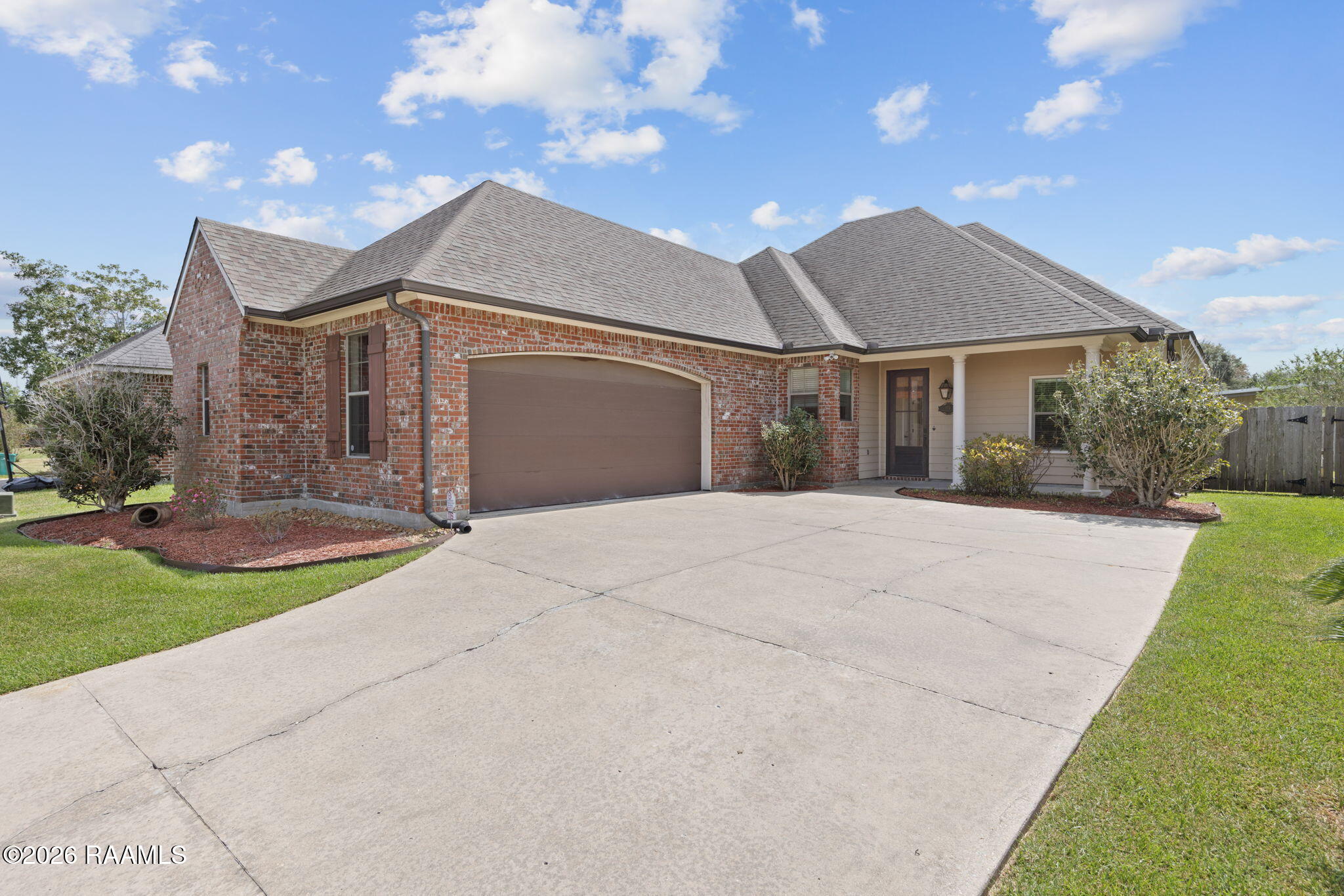 105 Brook Field Drive — photo