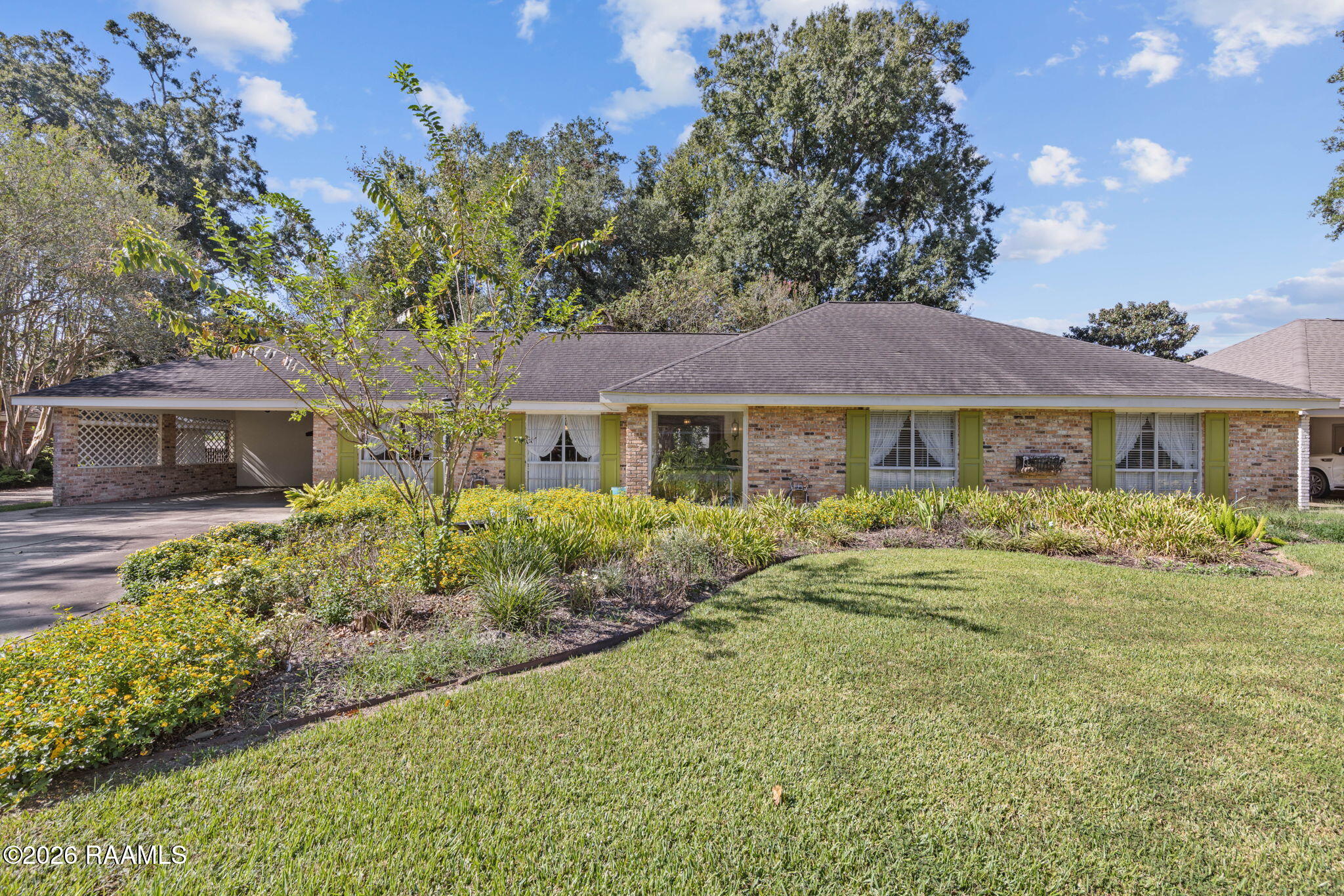 728 Alonda Drive — photo