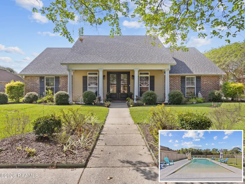 618 Courtyard Drive — photo