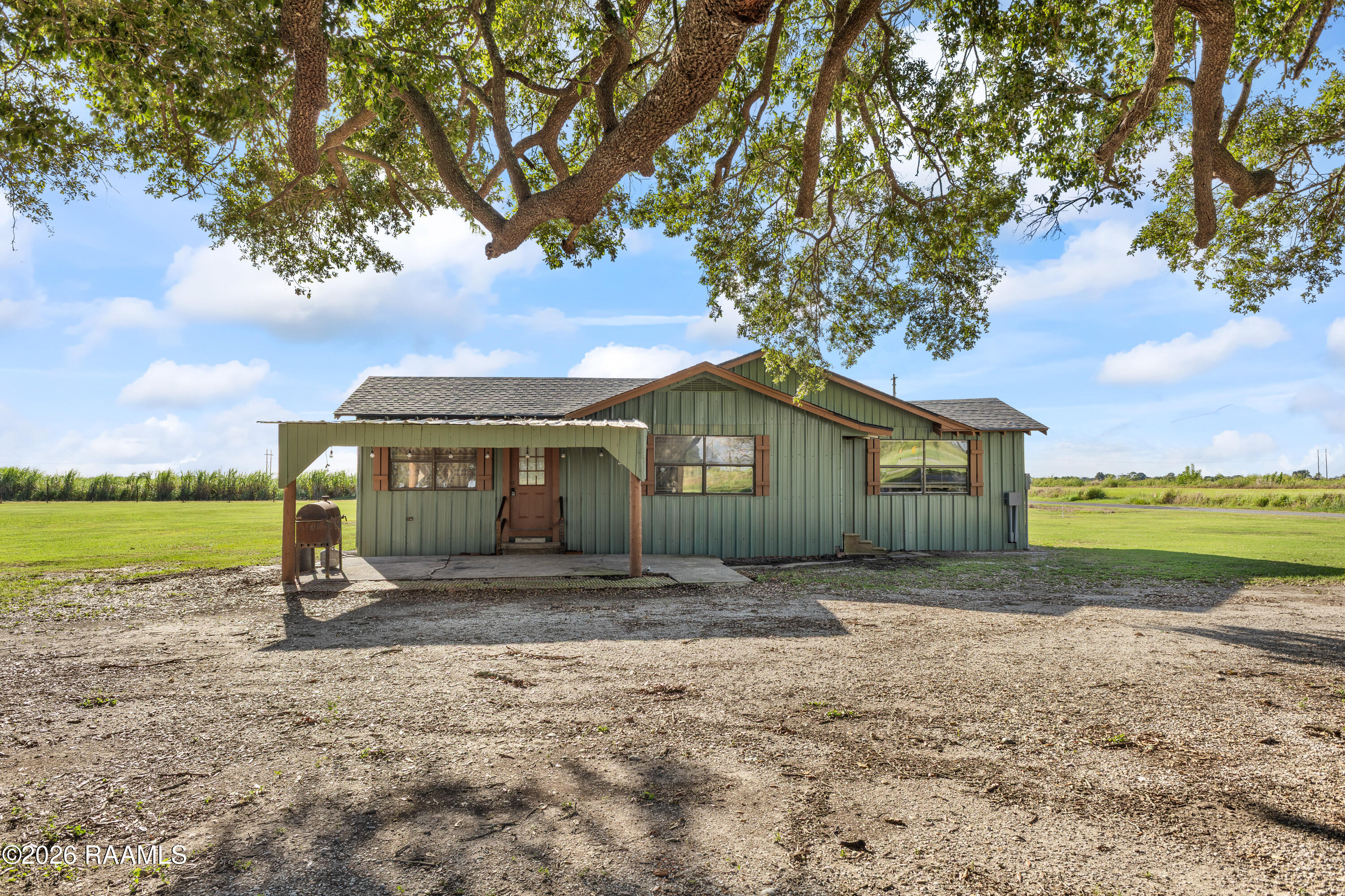 21025 W Liberty Farm Road — photo