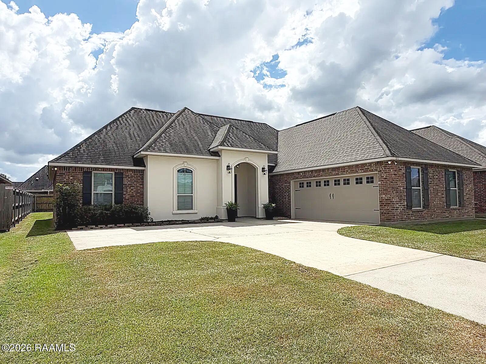 211 Meadowland Drive — photo