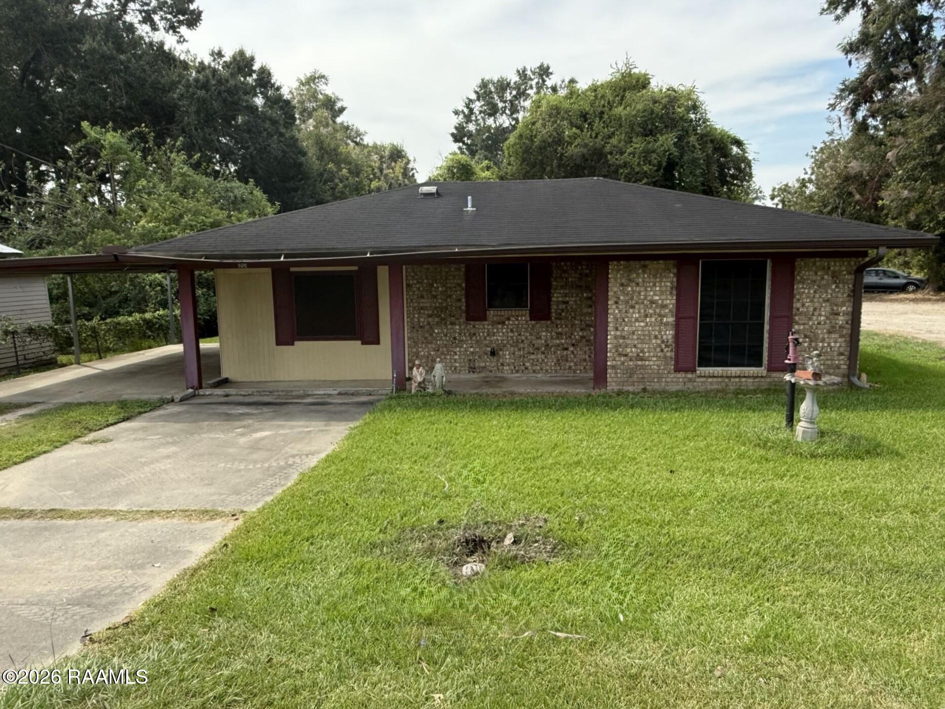 606 Veterans Drive — photo