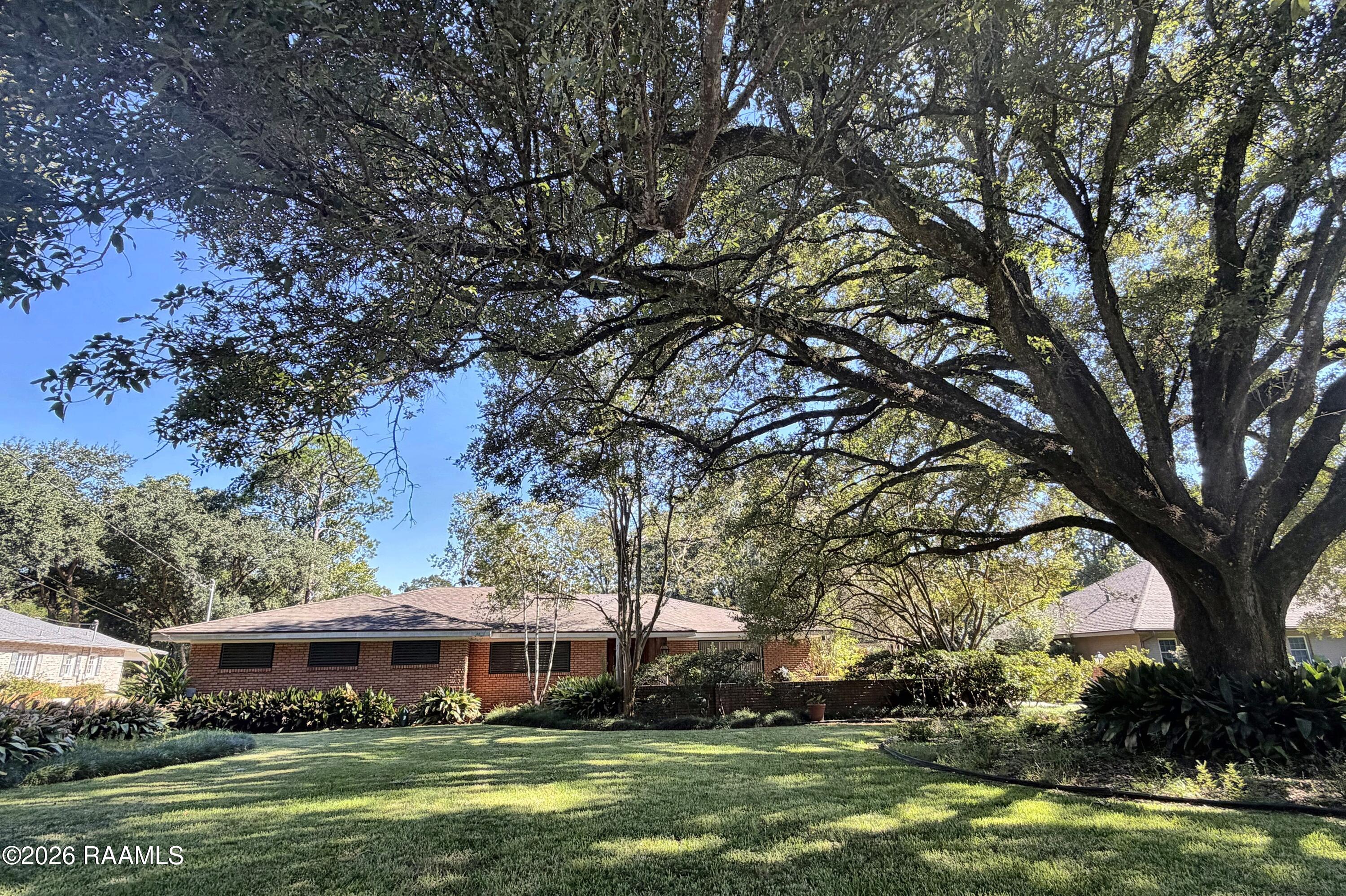 319 Beverly Drive — photo