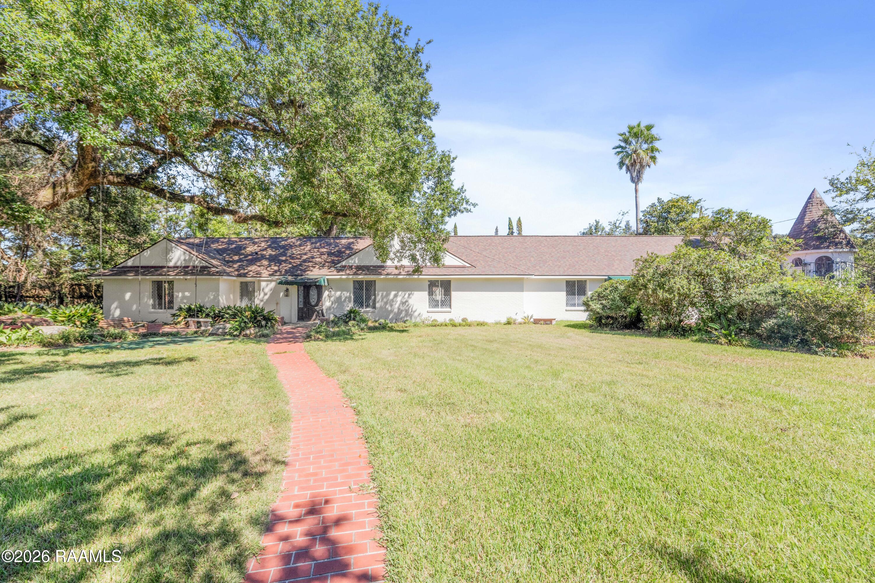 319 Crestlawn Drive — photo