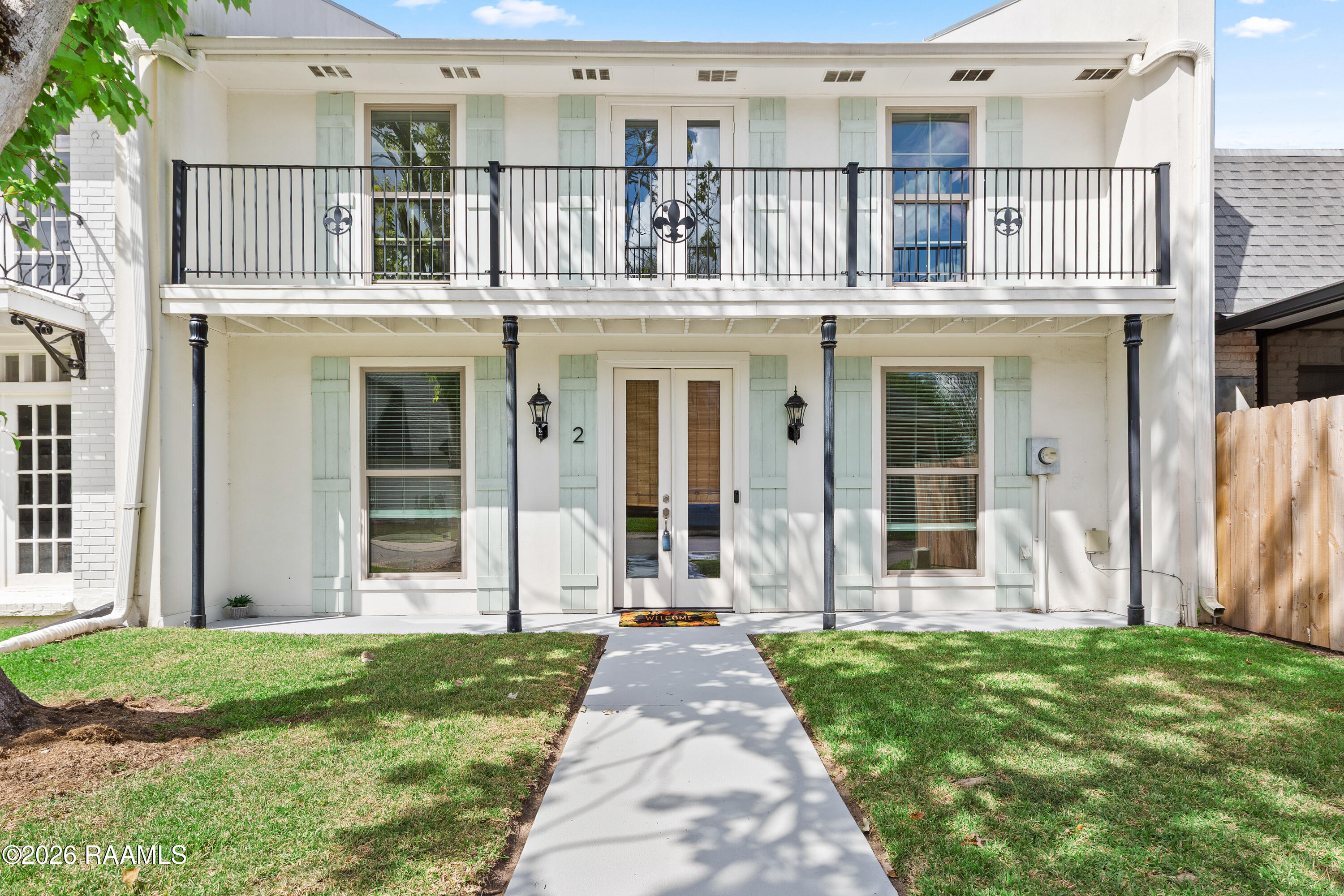2 Courtyard Circle — photo