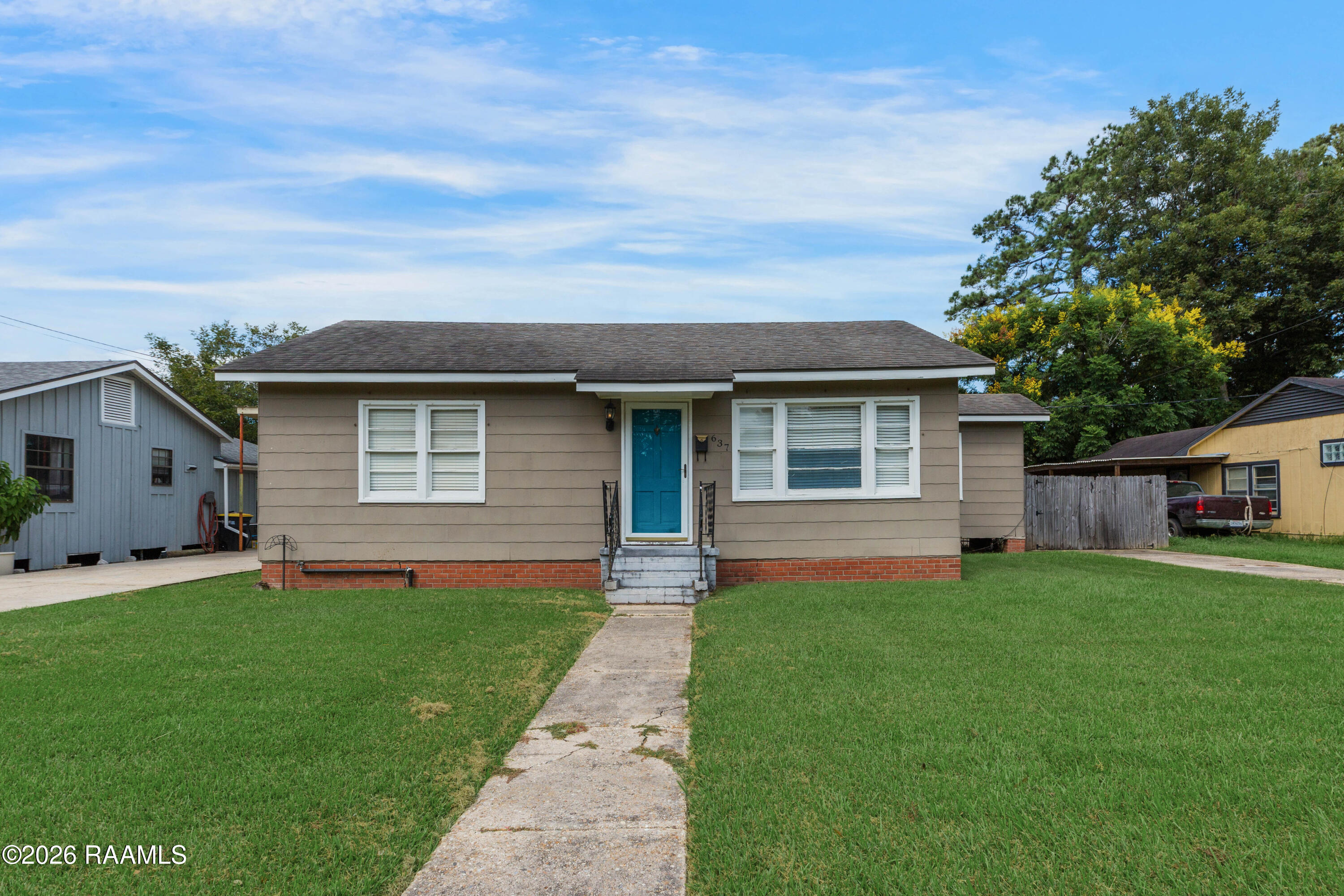637 Ashton Street — photo