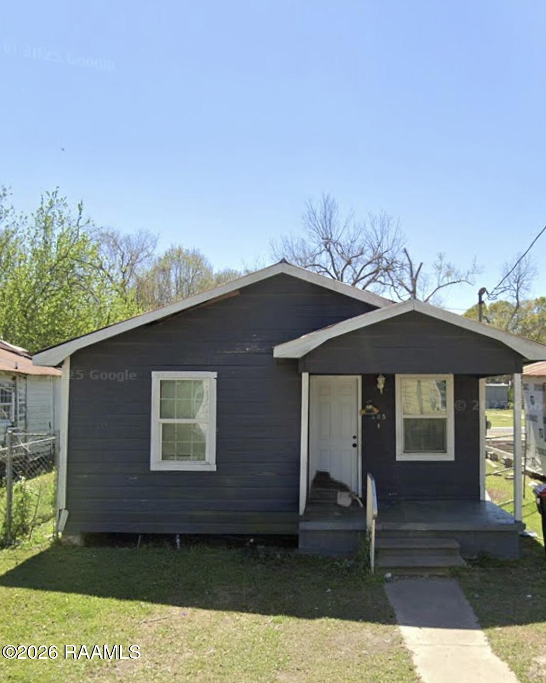 305 Short Street — photo