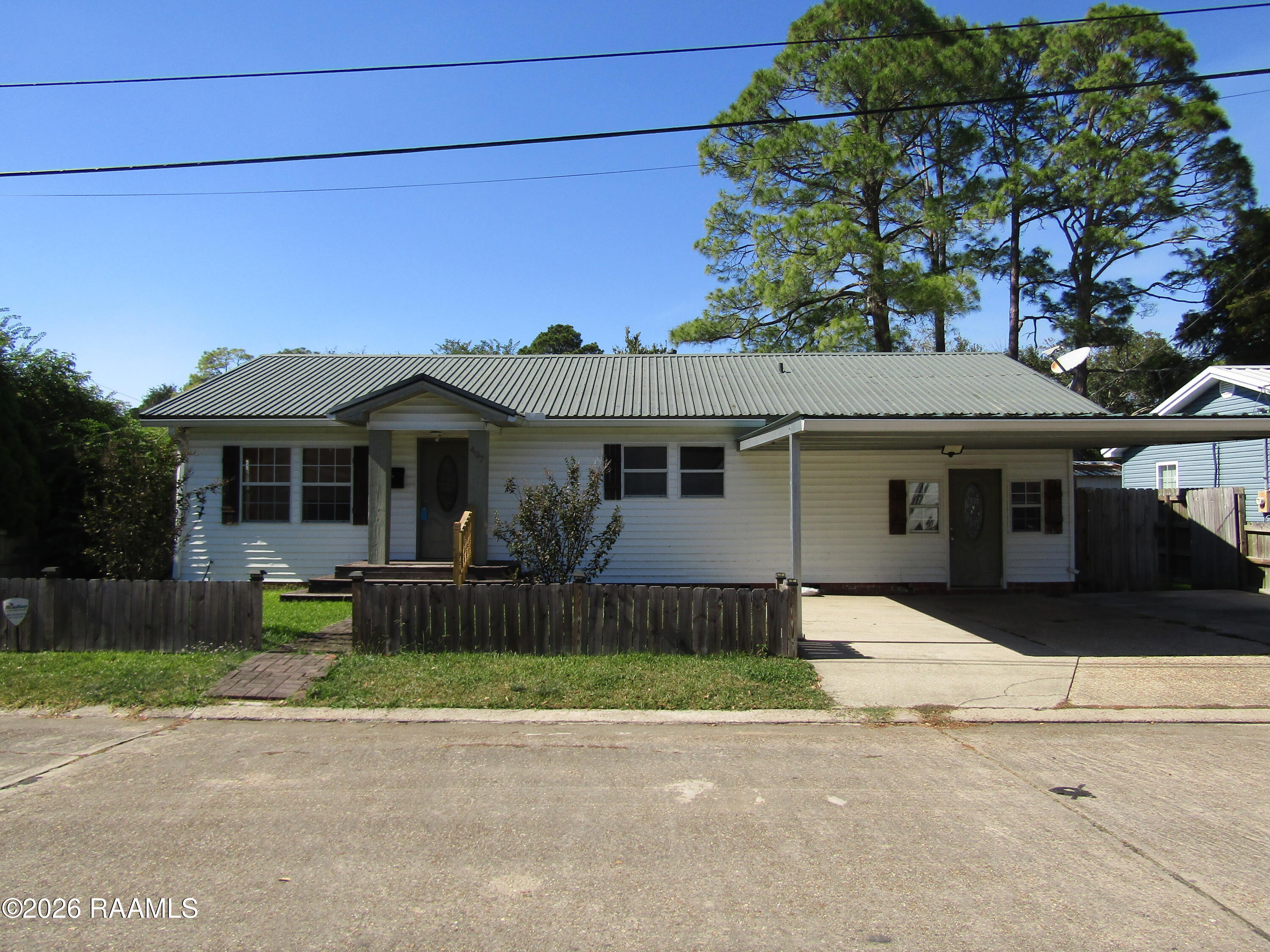 407 Donald Street — photo