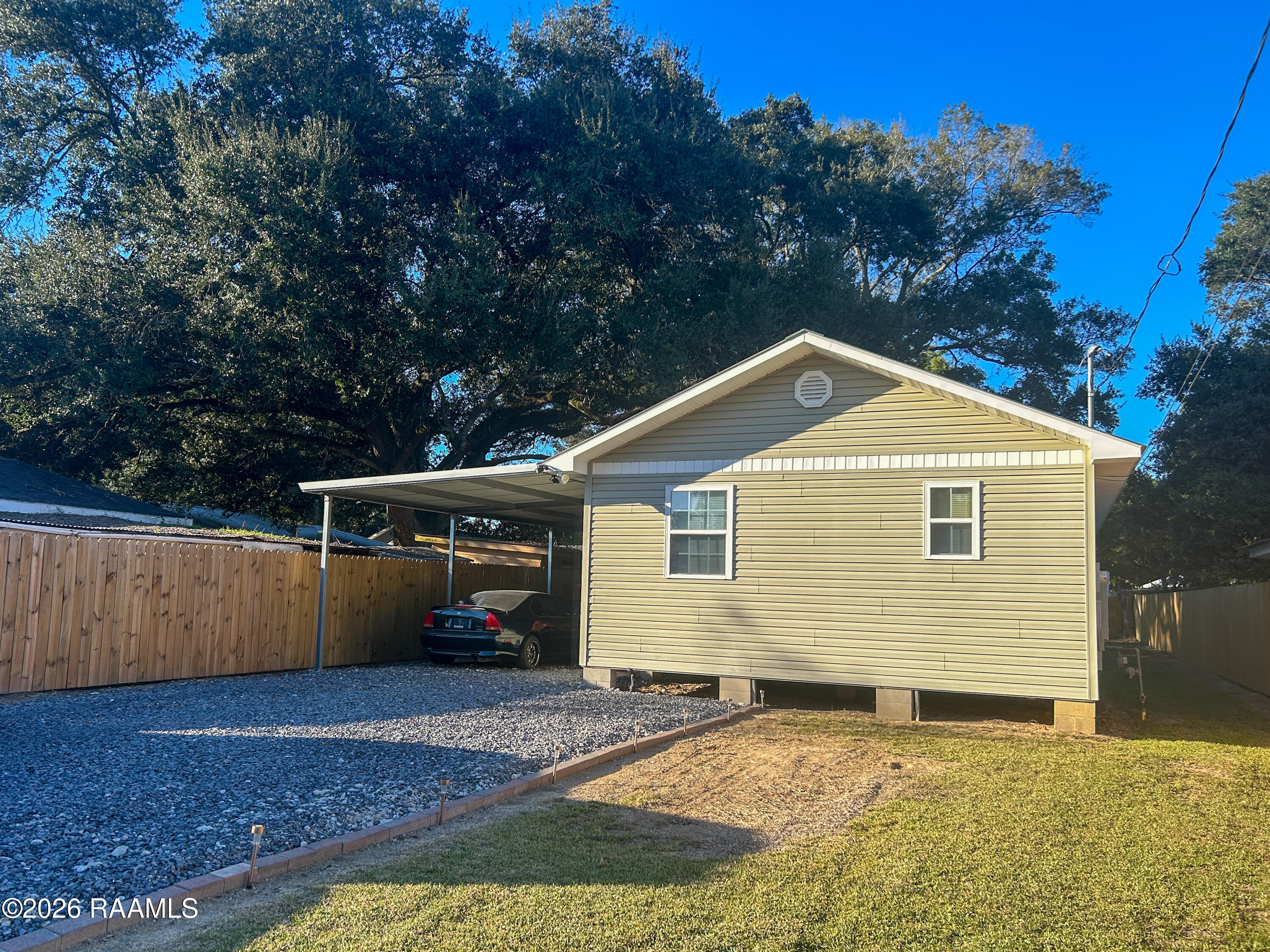 1015 E Jeanette Street — photo