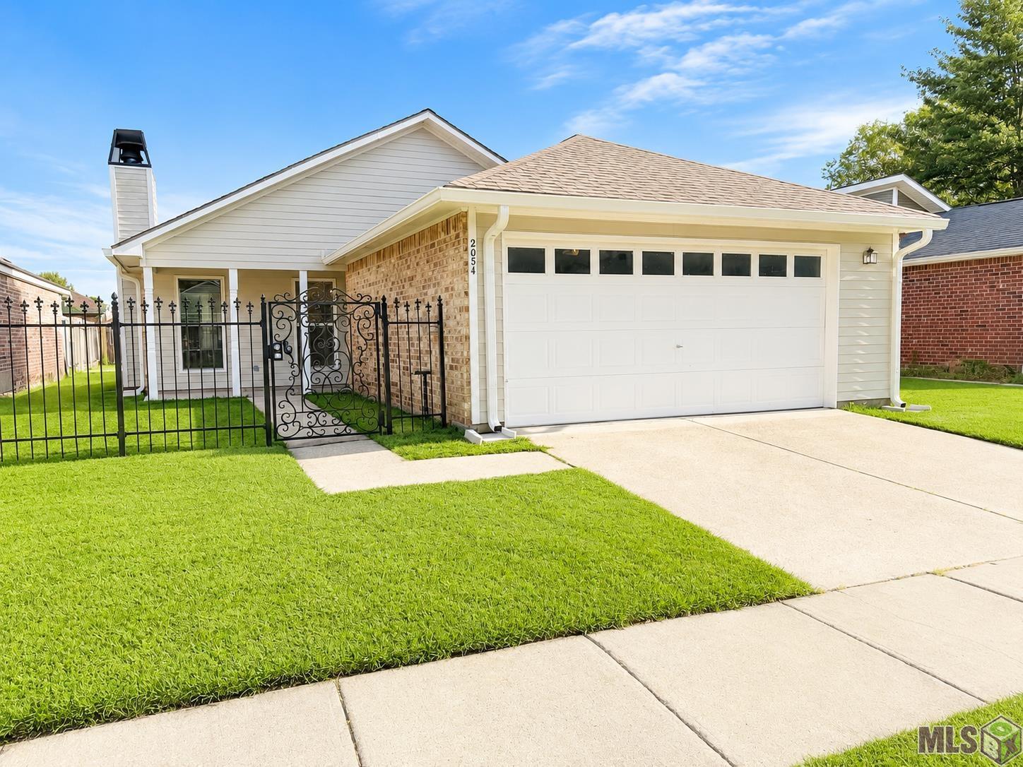 2054 Pecan Ridge Avenue, Baton Rouge, LA 70816